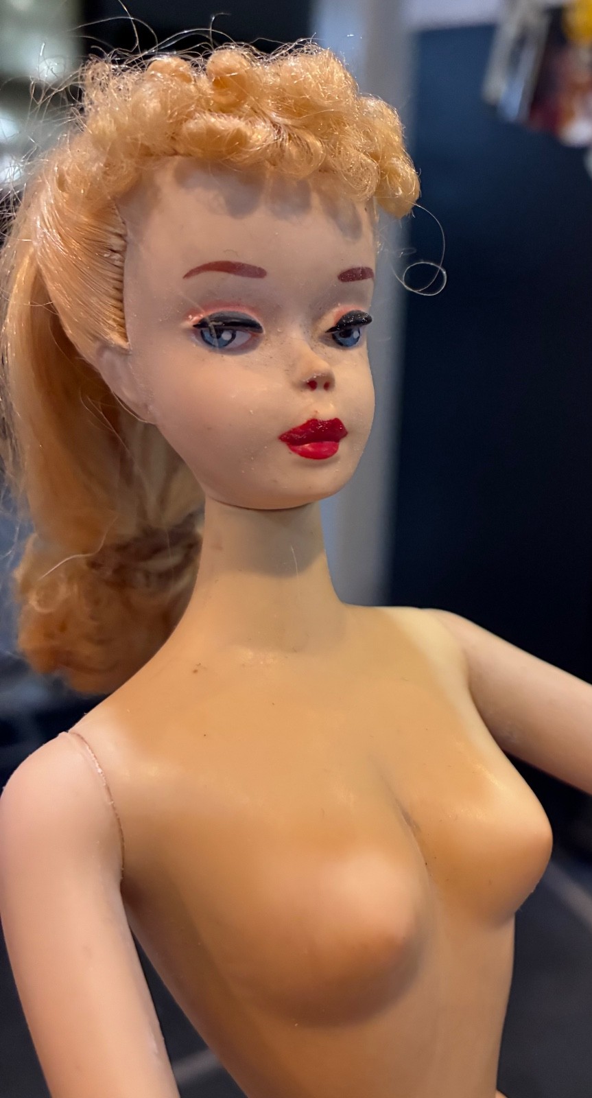 Vintage 1960 #3 Barbie doll in excellent shape Vintage 1960 #3 Barbie doll in excellent shape