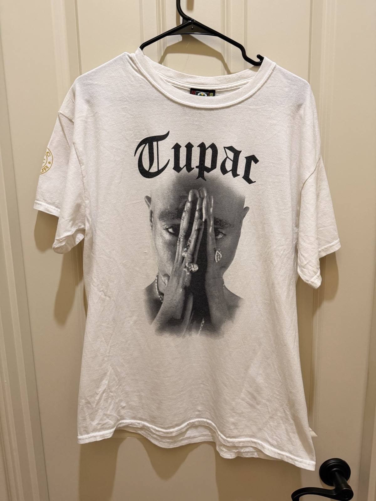 Cross Colours Men\'s Tupac Shirt White Large Cross Colours Men\'s Tupac Shirt White Large