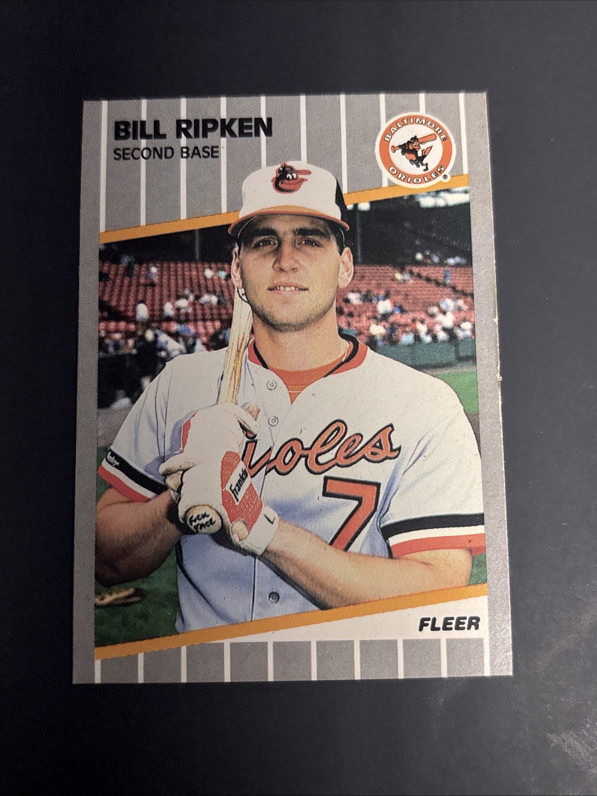 1989 Fleer - Billy Ripken #616 Error Card FF’ On Bat Knob Orioles🔥 1989 Fleer - Billy Ripken #616 Error Card FF’ On Bat Knob Orioles🔥
