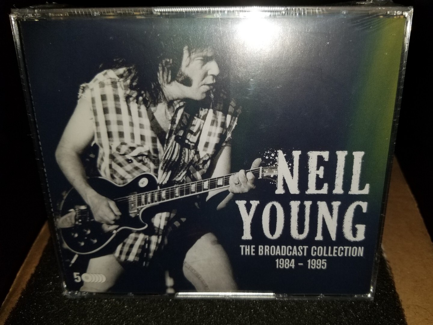 NEIL YOUNG /CRAZY HORSE Broadcast Collection 1984-1995 Remastered 5 CD Box  NEW