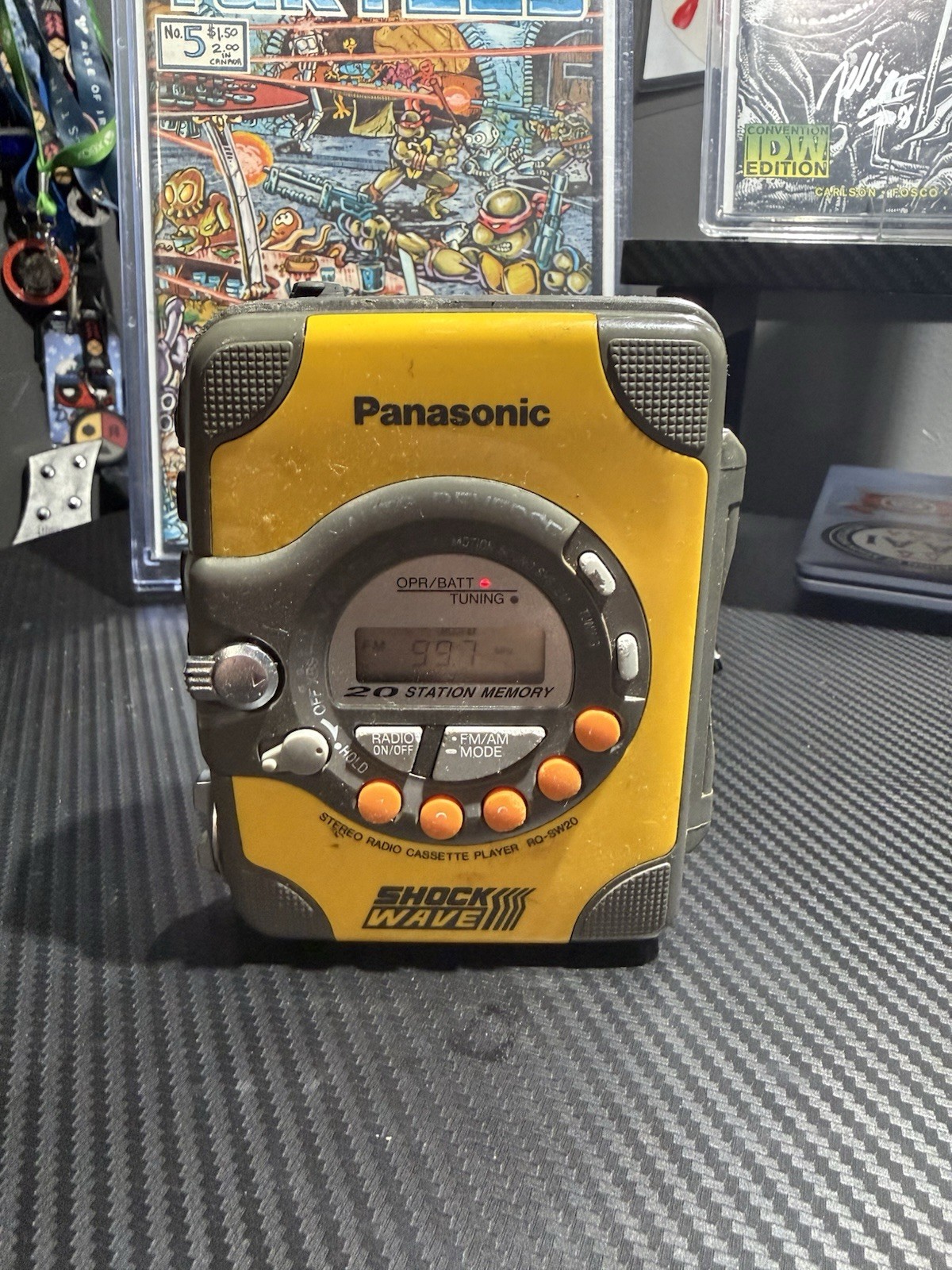 Panasonic RQ-SW10 Shock Wave Radio WORKS AM/FM *Cassette Player Panasonic RQ-SW10 Shock Wave Radio WORKS AM/FM *Cassette Player