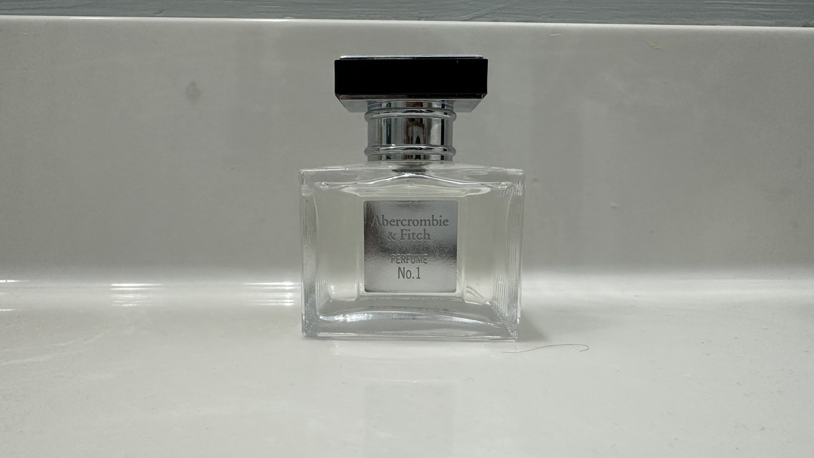 Abercrombie & Fitch Perfume No. 1 Eau De Parfum Spray 1.7 Fl oz / 50 ml Abercrombie & Fitch Perfume No. 1 Eau De Parfum Spray 1.7 Fl oz / 50 ml