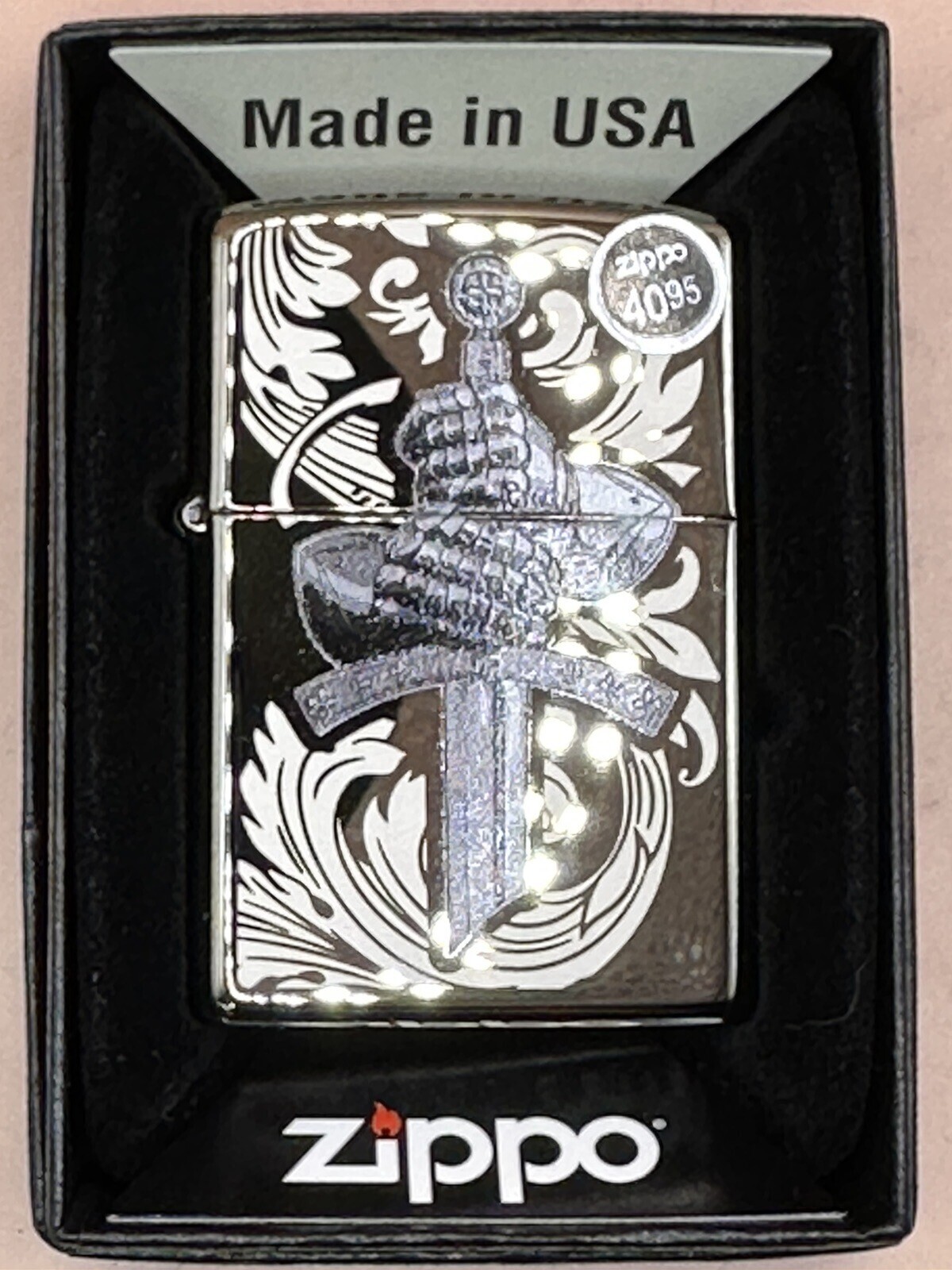 2022 Knights Glove Sword Design Black Ice 49127 Zippo Lighter NEW