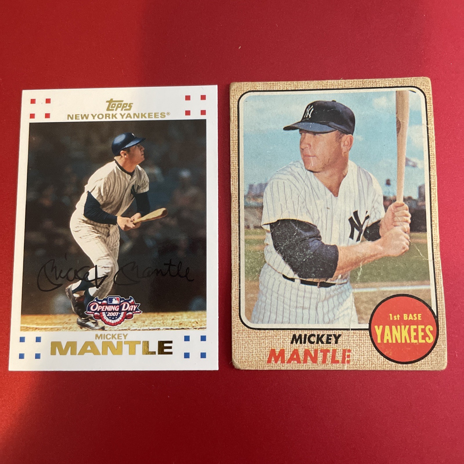 1968 Topps - #280 Mickey Mantle and 2007 Topps - #7 Mickey Mantle 1968 Topps - #280 Mickey Mantle and 2007 Topps - #7 Mickey Mantle