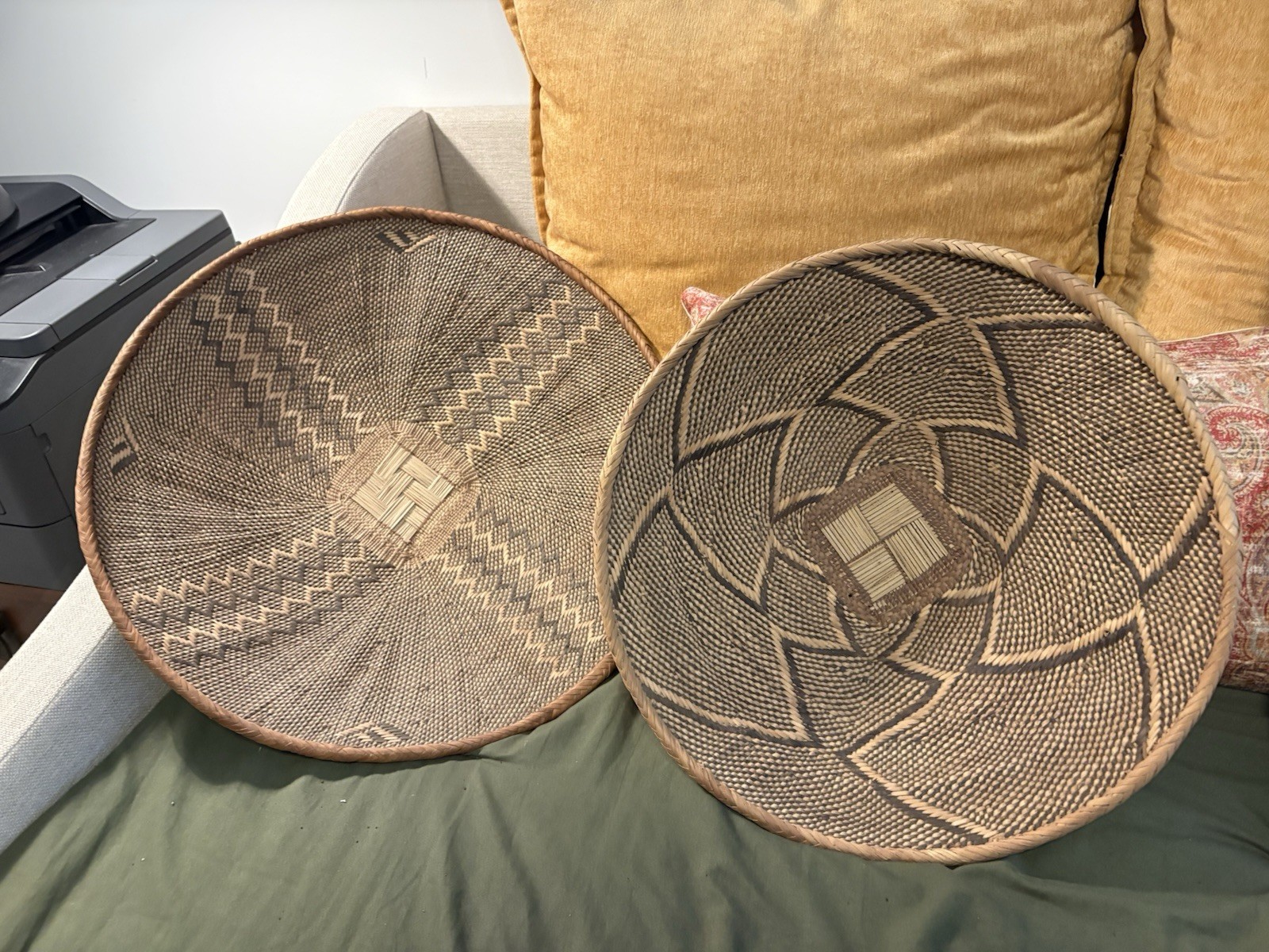 Set of 2 Vintage African Tonga Baskets Handwoven Wall Decor Zimbabwe 19” & 15.5”