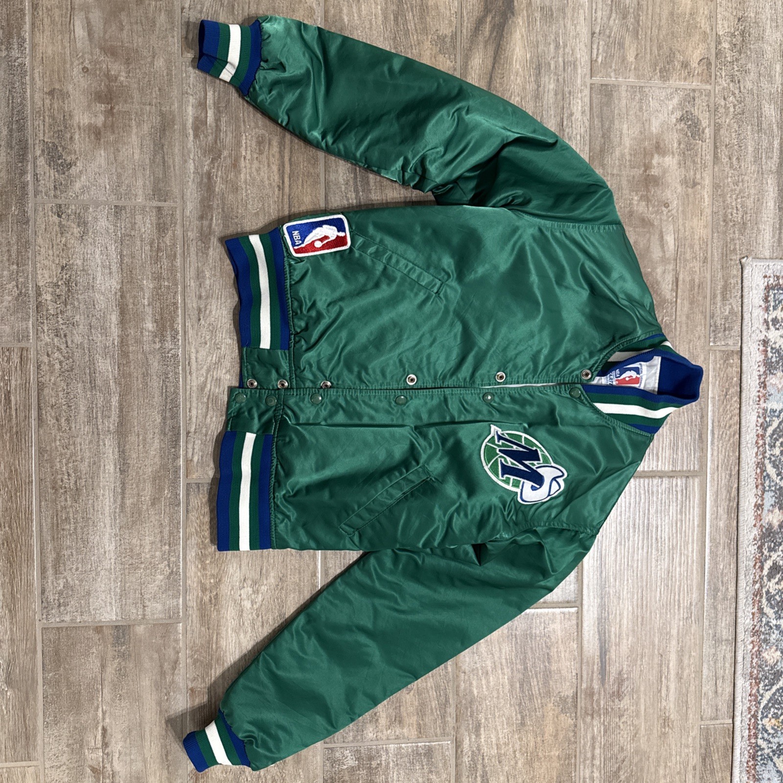 Vintage Rare Dallas Mavericks Starter Bomber Jacket Vintage Rare Dallas Mavericks Starter Bomber Jacket