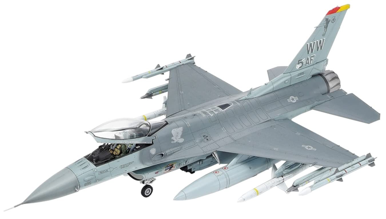 TAMIYA F-16CJ Block 50 Fighting Falcon Model Kit 61098 1/48