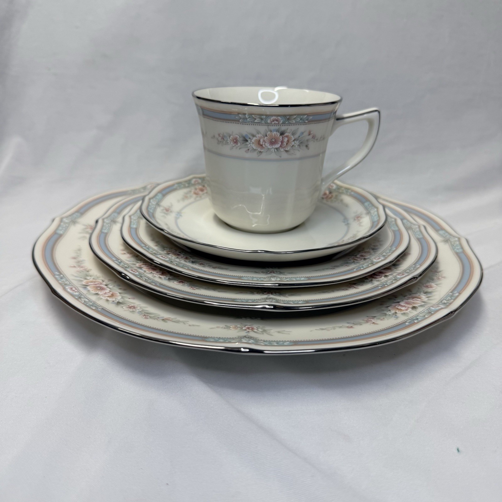 Noritake Ivory China Rothschild 7293 5 Pc Place Setting Dinner Dessert Salad Tea Noritake Ivory China Rothschild 7293 5 Pc Place Setting Dinner Dessert Salad Tea