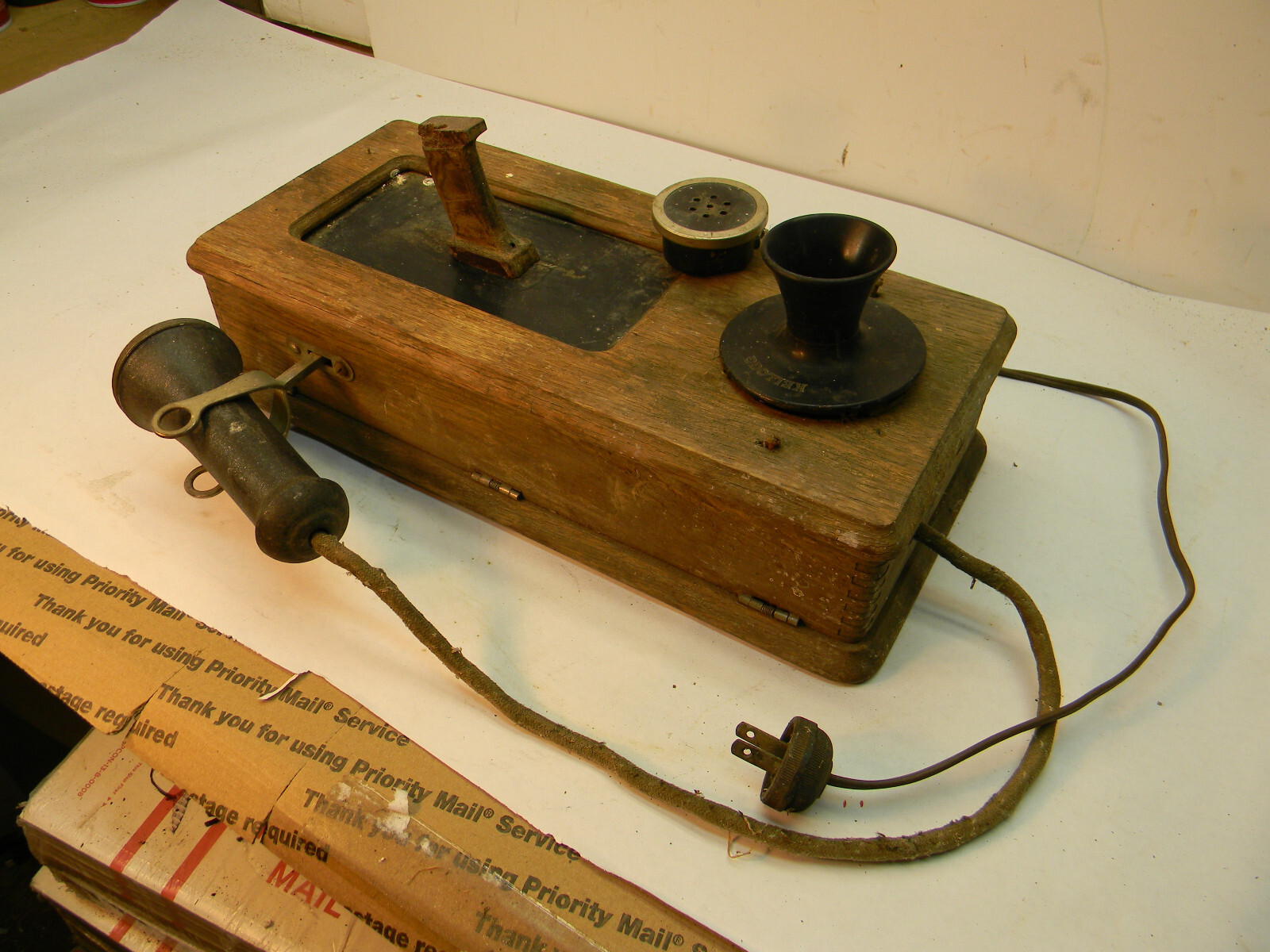 #4301 Antique Telephone; 903-1065607; For parts or Repair