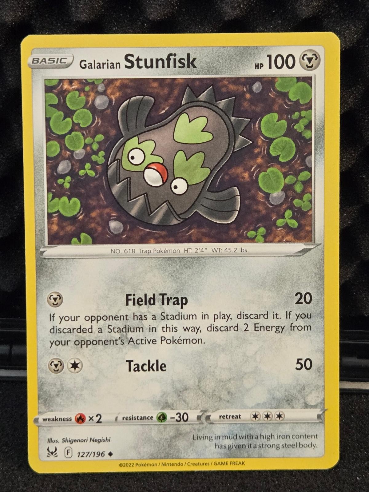 Galarian Stunfisk 127/196 Uncommon Lost Origin Pokemon Lightly Played