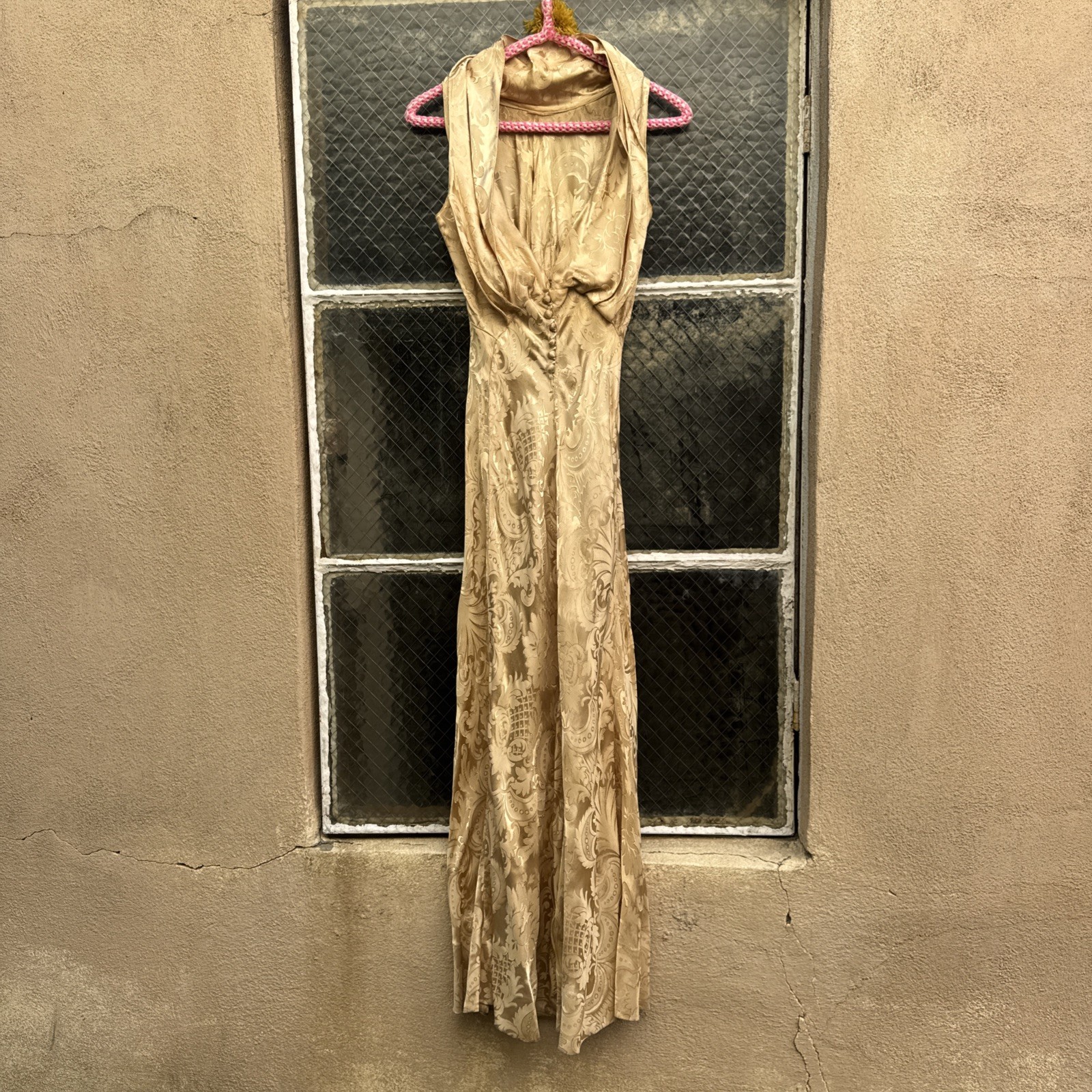 DEFECTIVE Vintage 1930s Yellow Gold Brocade Rayon Gown Maxi Low Cut Old G3D DEFECTIVE Vintage 1930s Yellow Gold Brocade Rayon Gown Maxi Low Cut Old G3D