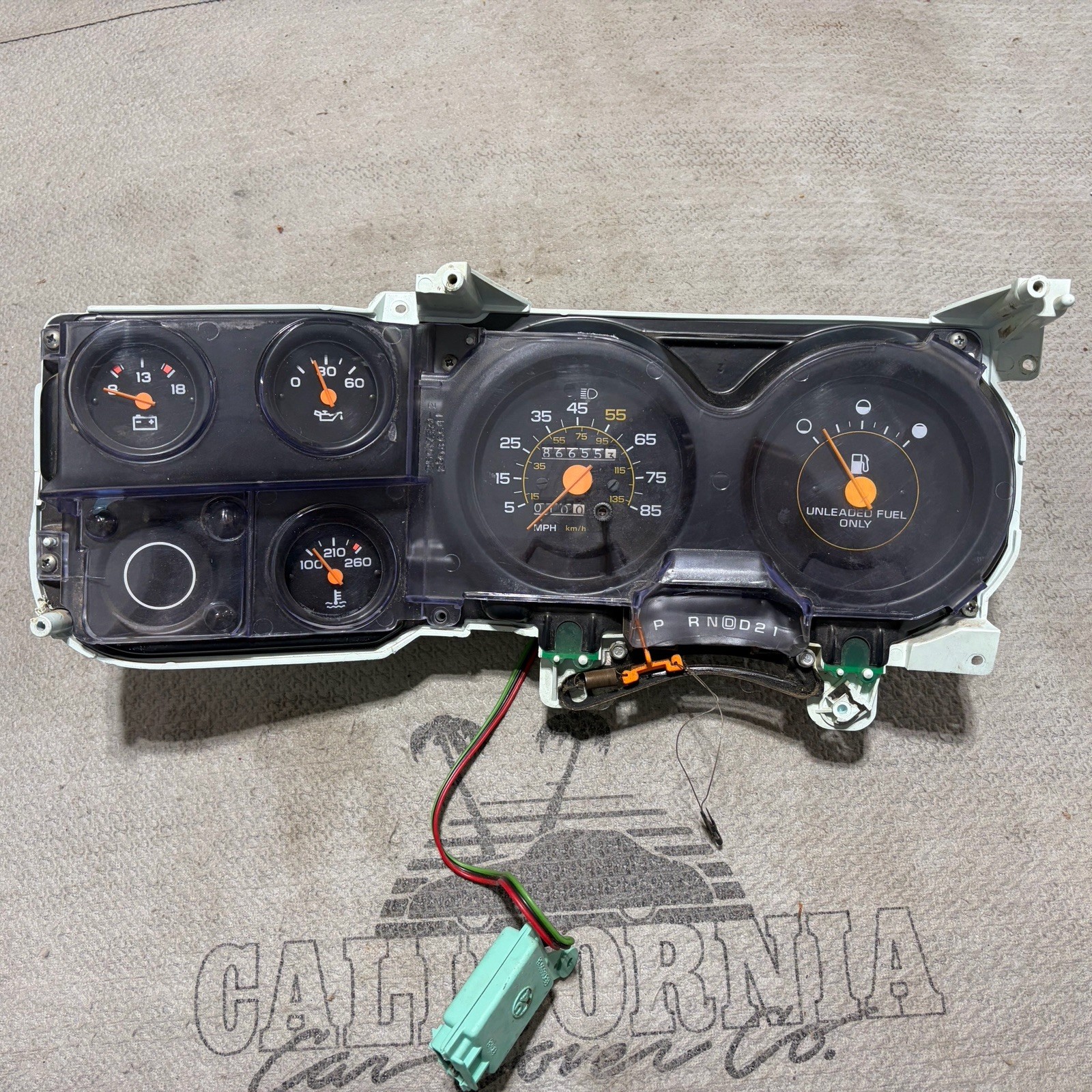 1981-1986 Chevy GMC C/K JIMMY BLAZER Gauge Cluster Speedometer GAS