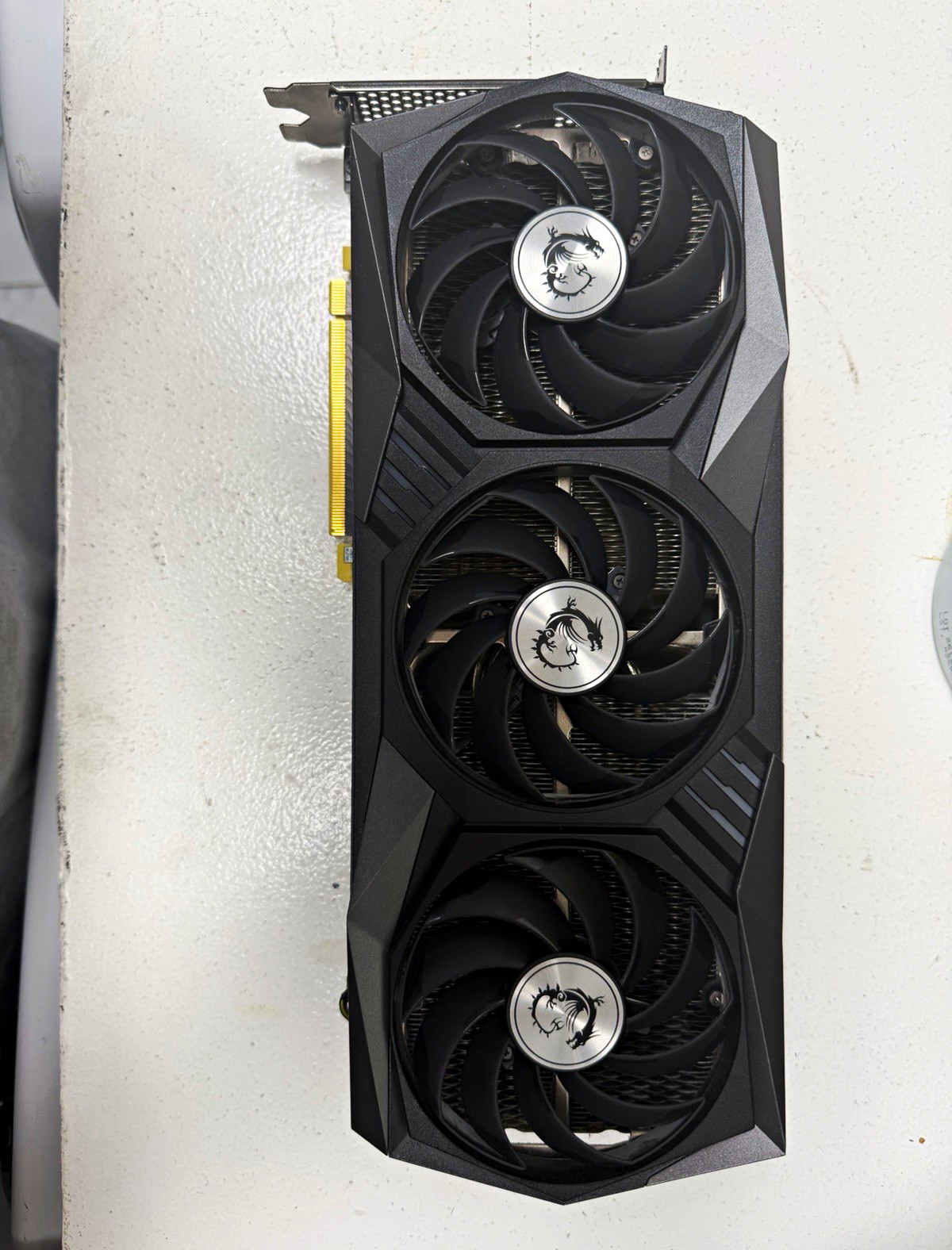 *Broken* MSI GeForce RTX 3080 Ti Gaming X Trio 12GB GDDR6X Graphics Card GPU *Broken* MSI GeForce RTX 3080 Ti Gaming X Trio 12GB GDDR6X Graphics Card GPU