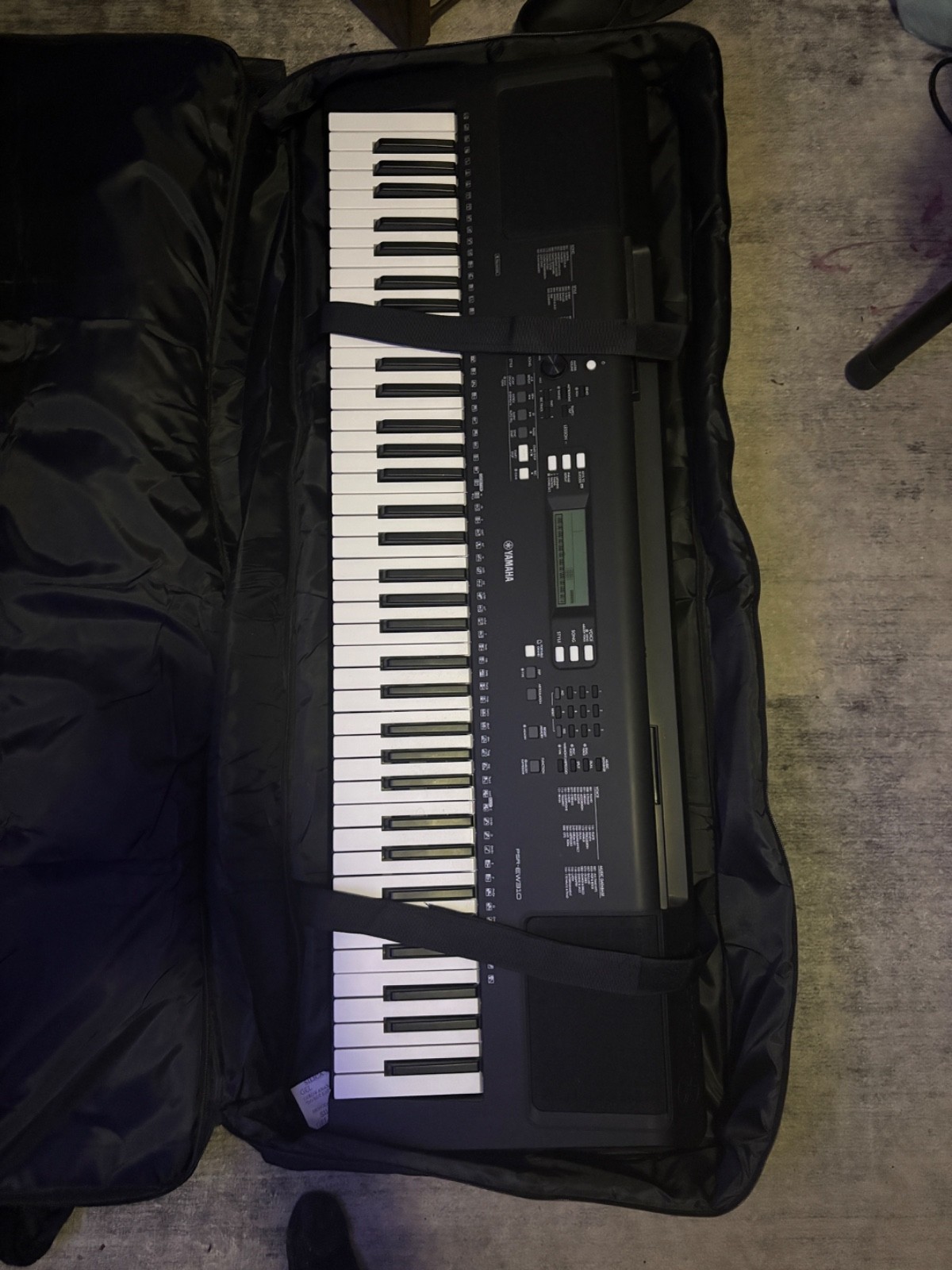 Yamaha PSR-EW310 76-Key Portable Keyboard with case (No Power Cord)