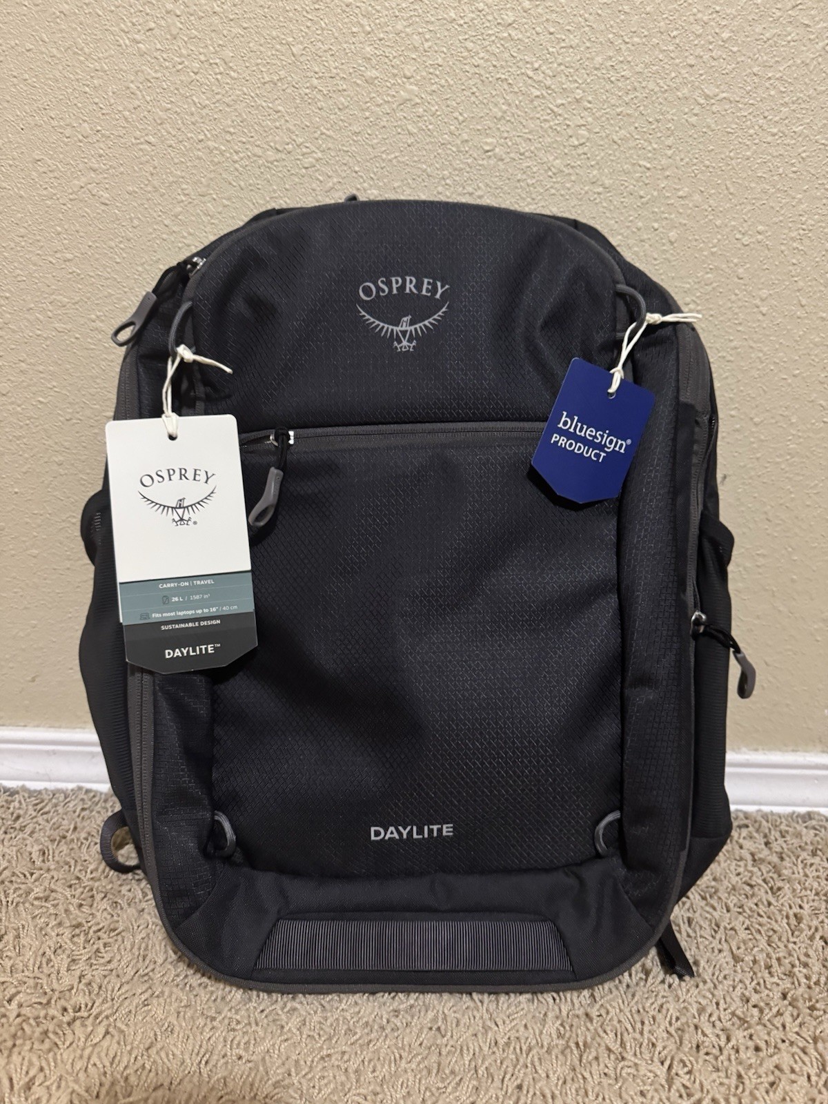NEW Osprey Daylite Expandable 26+6 Travel Pack Backpack Black NEW Osprey Daylite Expandable 26+6 Travel Pack Backpack Black
