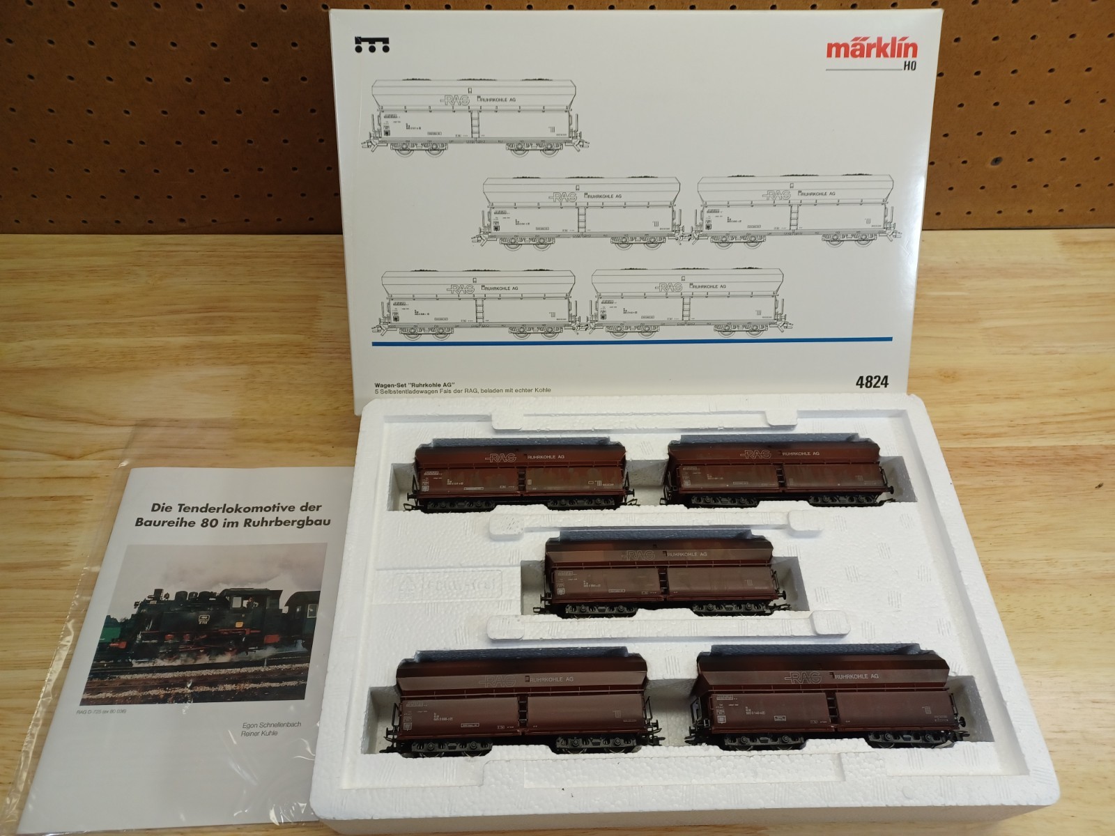 Märklin HO Trains RAG Ruhrkohle AG Freight Car Set 4824 Analog Brown New Boxed Märklin HO Trains RAG Ruhrkohle AG Freight Car Set 4824 Analog Brown New Boxed
