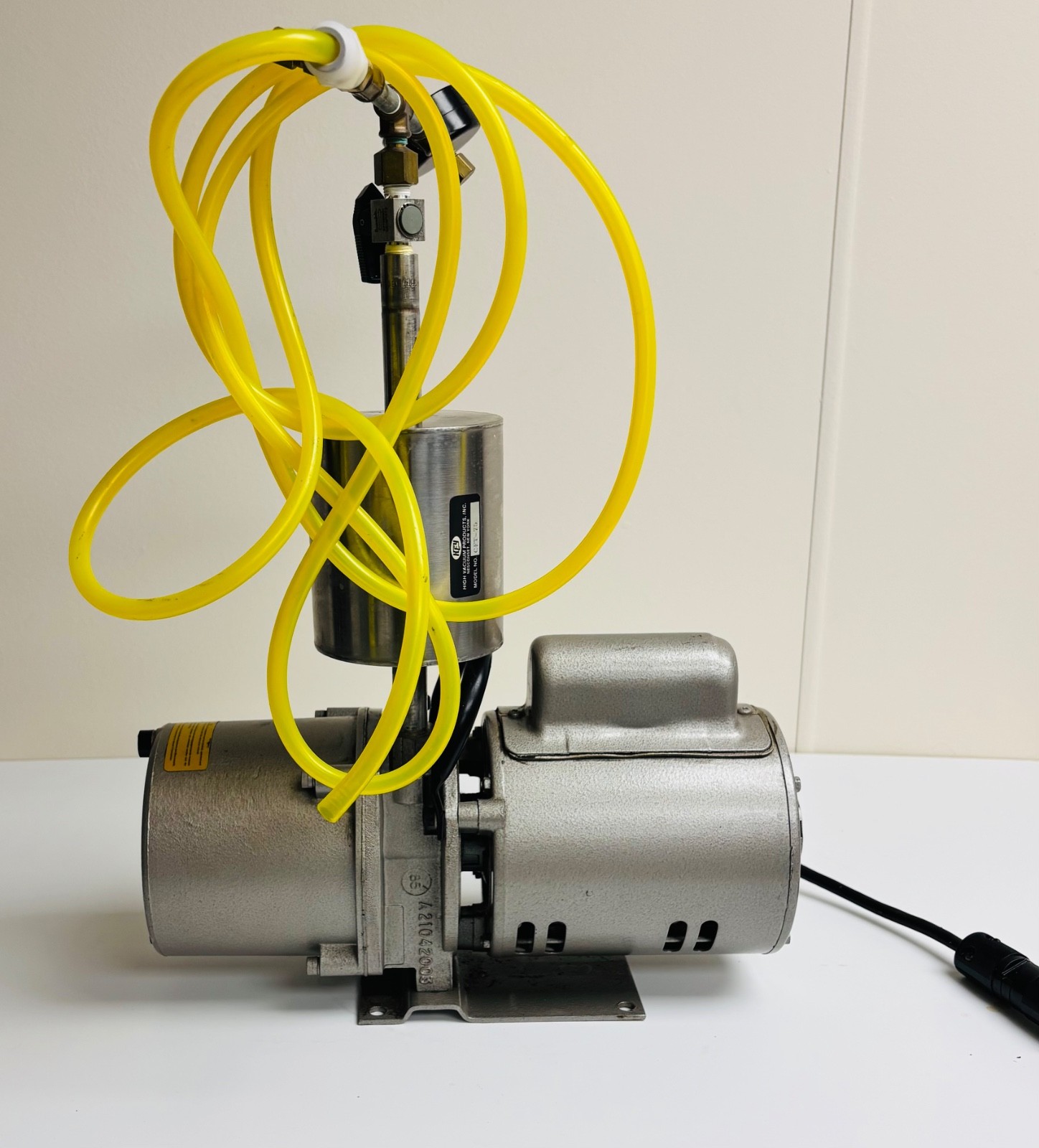 Edwards SpeediVac 2 Vacuum Pump w/ Hey CFT-75Trap