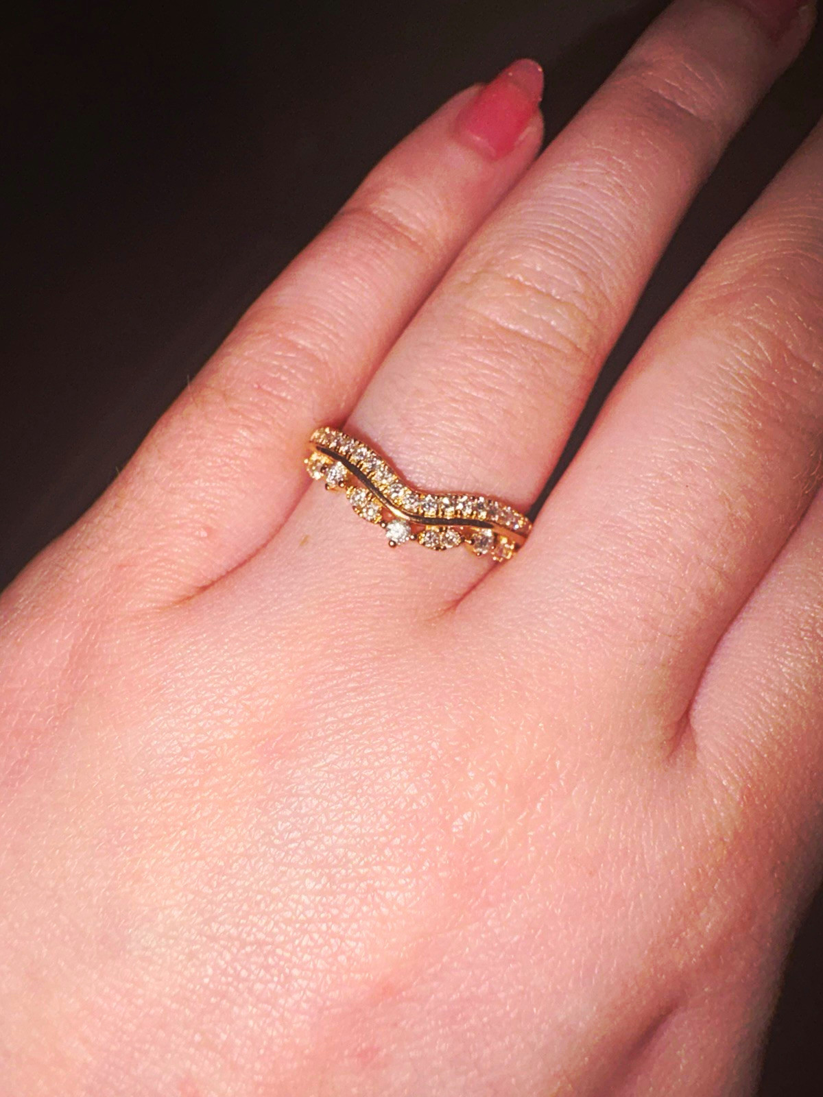 Kay 14k solid  Yellow Gold Curved Wavy Chevron Band Ring Size 5 with diamonds