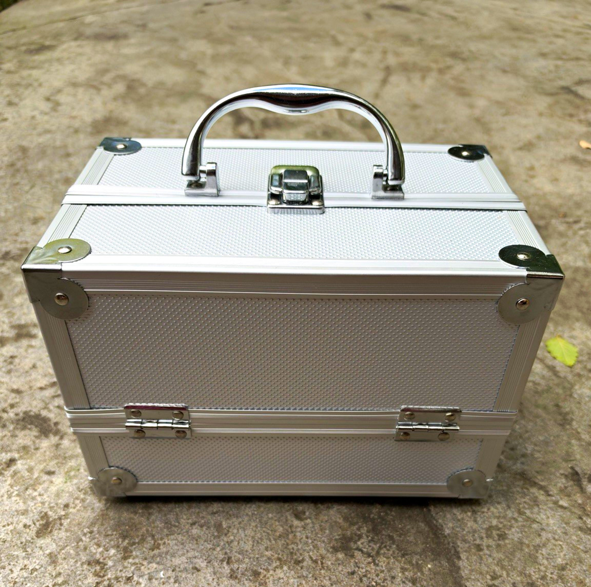 Silver Metal Makeup Train Case Organizer with Handle and Tiered Trays