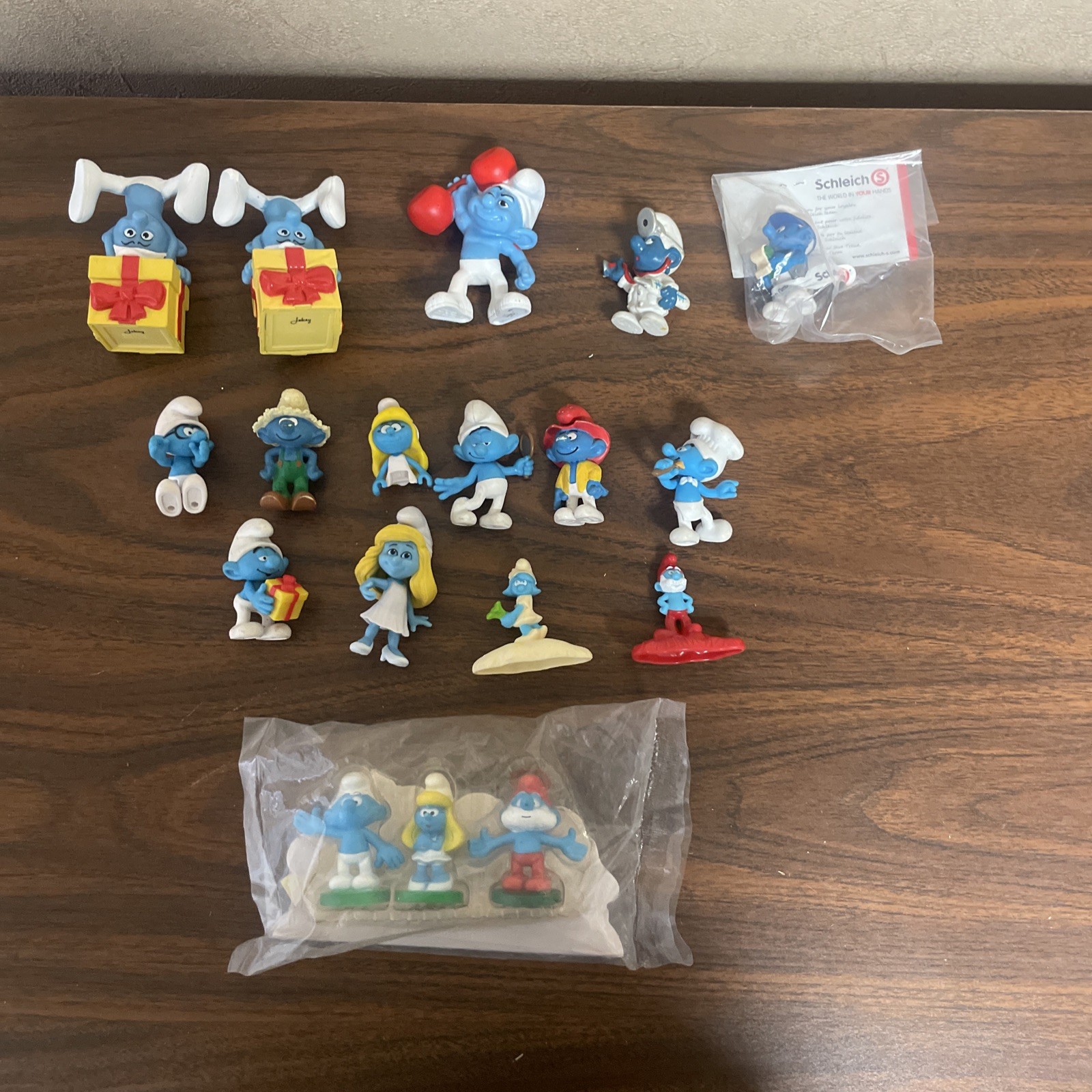 Smurf Lot Of 18 Vintage Includes 2 Schleich+ Cake Tops Smurf Lot Of 18 Vintage Includes 2 Schleich+ Cake Tops
