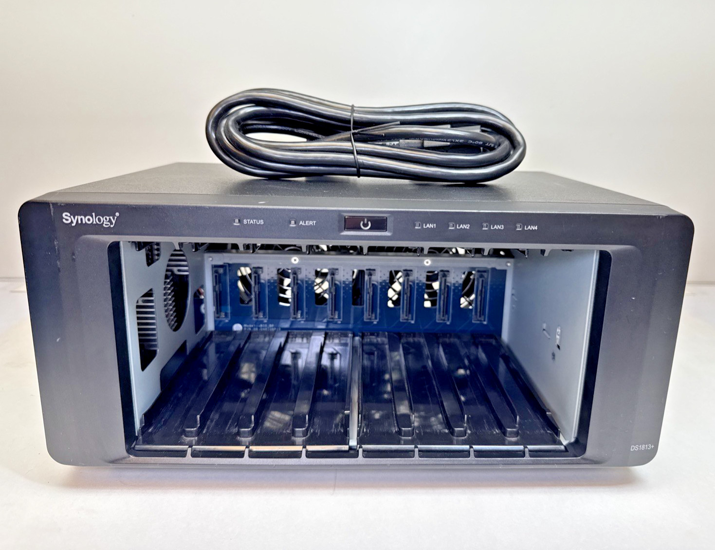 SYNOLOGY DS1813+ 8 BAY NAS DiskStation SYNOLOGY DS1813+ 8 BAY NAS DiskStation