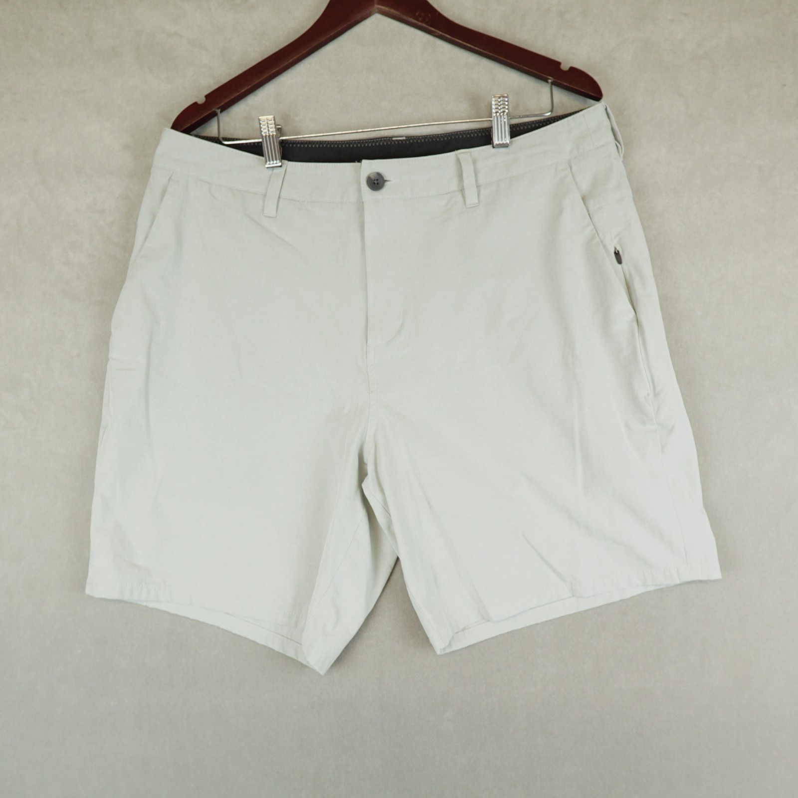 Vuori Aim Shorts Mens 36 Chino Performance Stretch Hybrid V368 Active