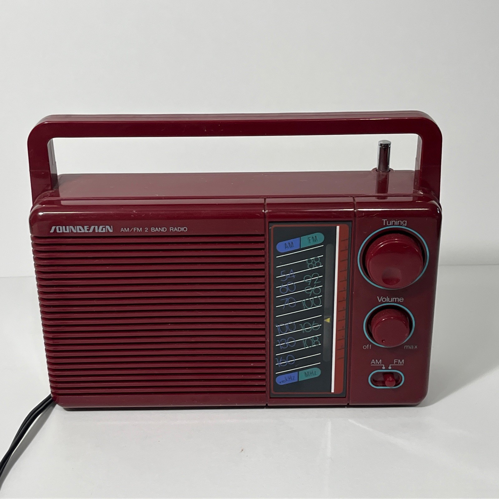 Vintage 1980s SOUNDESIGN Maroon AM FM Radio Player #2216BUR Tested Vintage 1980s SOUNDESIGN Maroon AM FM Radio Player #2216BUR Tested