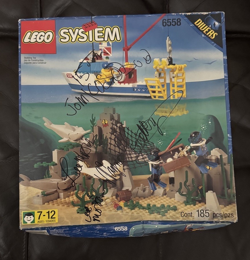 LEGO Town: Shark Cage Cove (6558) Factory Sealed New NIB Rare LEGO Town: Shark Cage Cove (6558) Factory Sealed New NIB Rare
