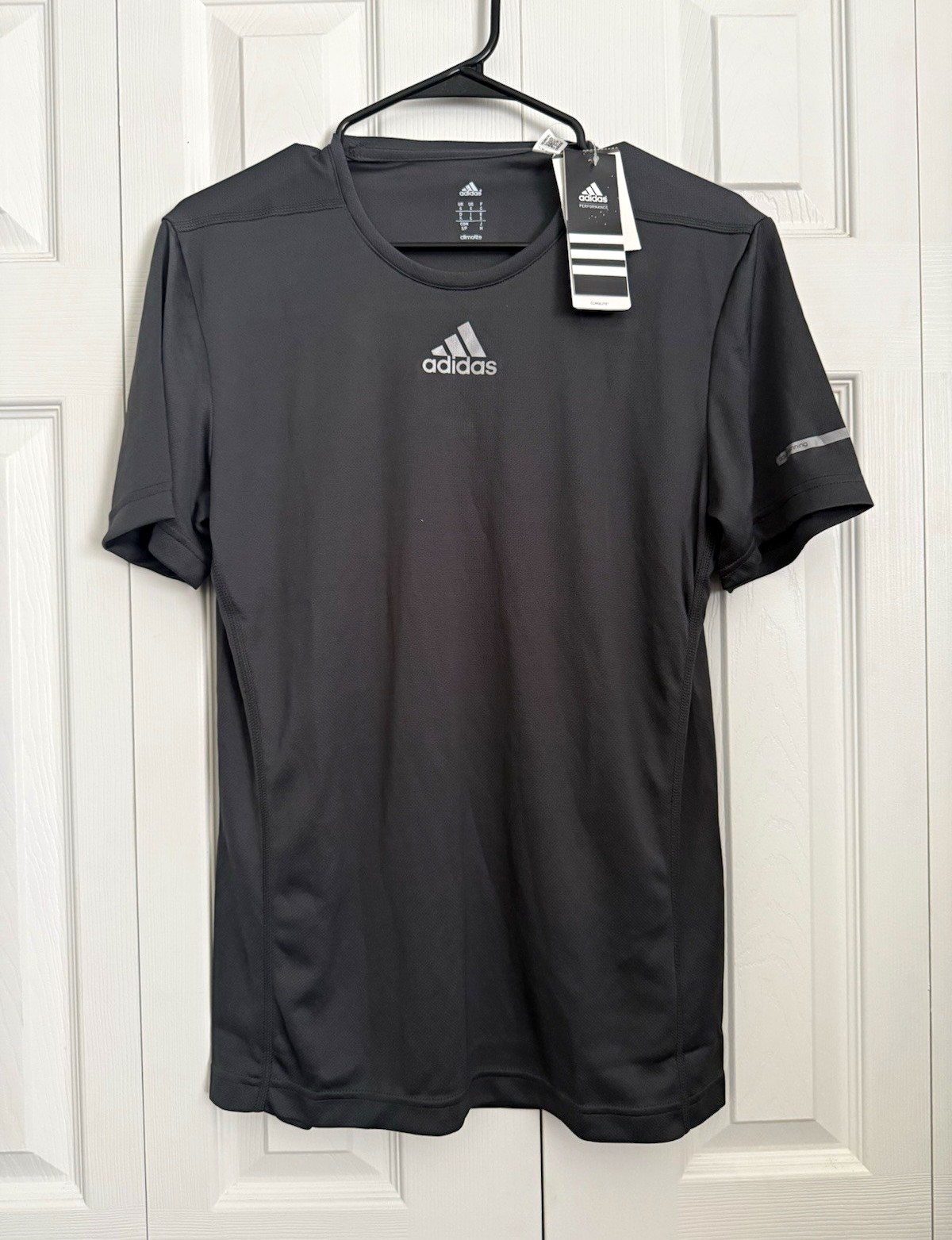 adidas Climalite Men\'s S Gray Lightweight Polyester Crew Neck Run Tee AA5766 adidas Climalite Men\'s S Gray Lightweight Polyester Crew Neck Run Tee AA5766