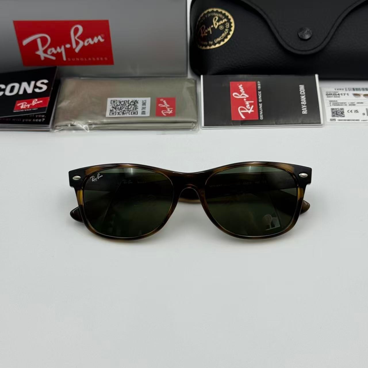 NEW Ray-Ban RB2132 902 Tortoise NEW WAYFARER G-15 Green Sunglasses 55mm. NEW Ray-Ban RB2132 902 Tortoise NEW WAYFARER G-15 Green Sunglasses 55mm.