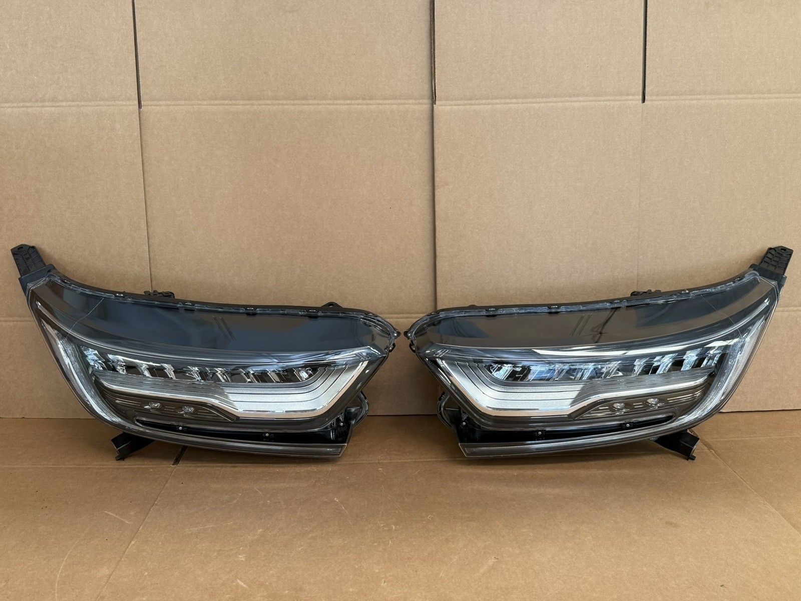 Euro New OEM 2017-2022 Honda CR-V Touring LED Headlight Set Left Right CRV