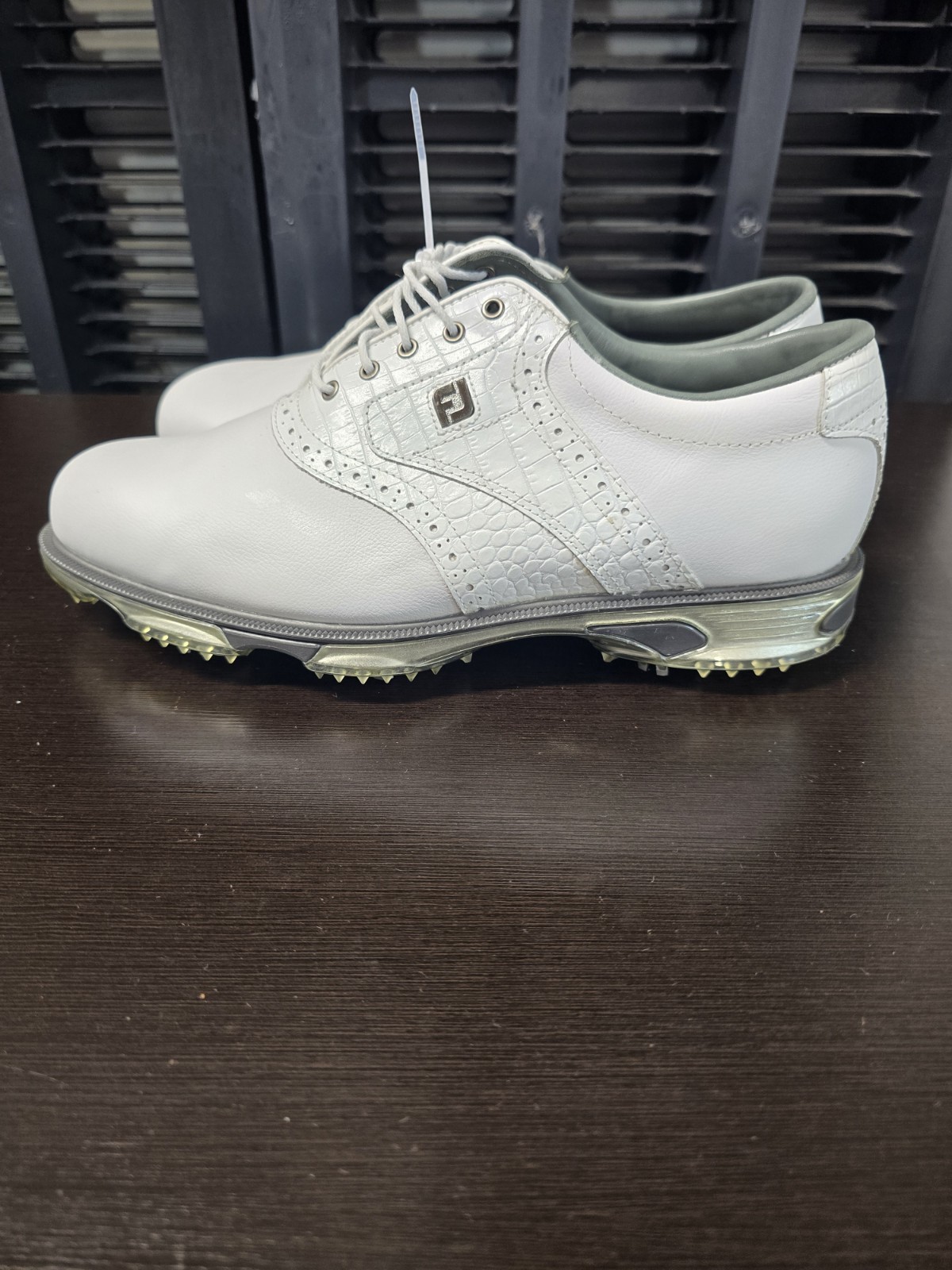 FootJoy DryJoys Tour 53673 Men’s Golf Shoes 10.5 W White New No Box FootJoy DryJoys Tour 53673 Men’s Golf Shoes 10.5 W White New No Box