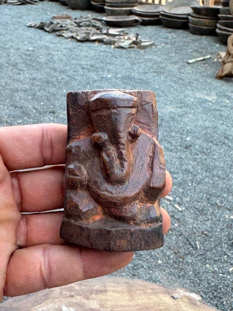 Antique 1750\'s Old Wooden Rare Hand Carved Hindu God Ganesha Sculpture Antique 1750\'s Old Wooden Rare Hand Carved Hindu God Ganesha Sculpture