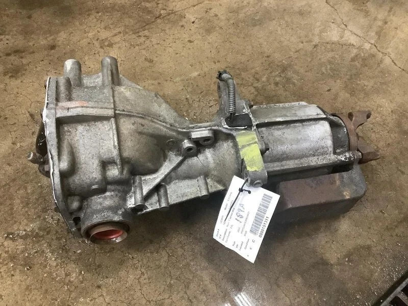 2001-2004 Ford Escape Rear Differential Carrier Assembly OEM 01-04