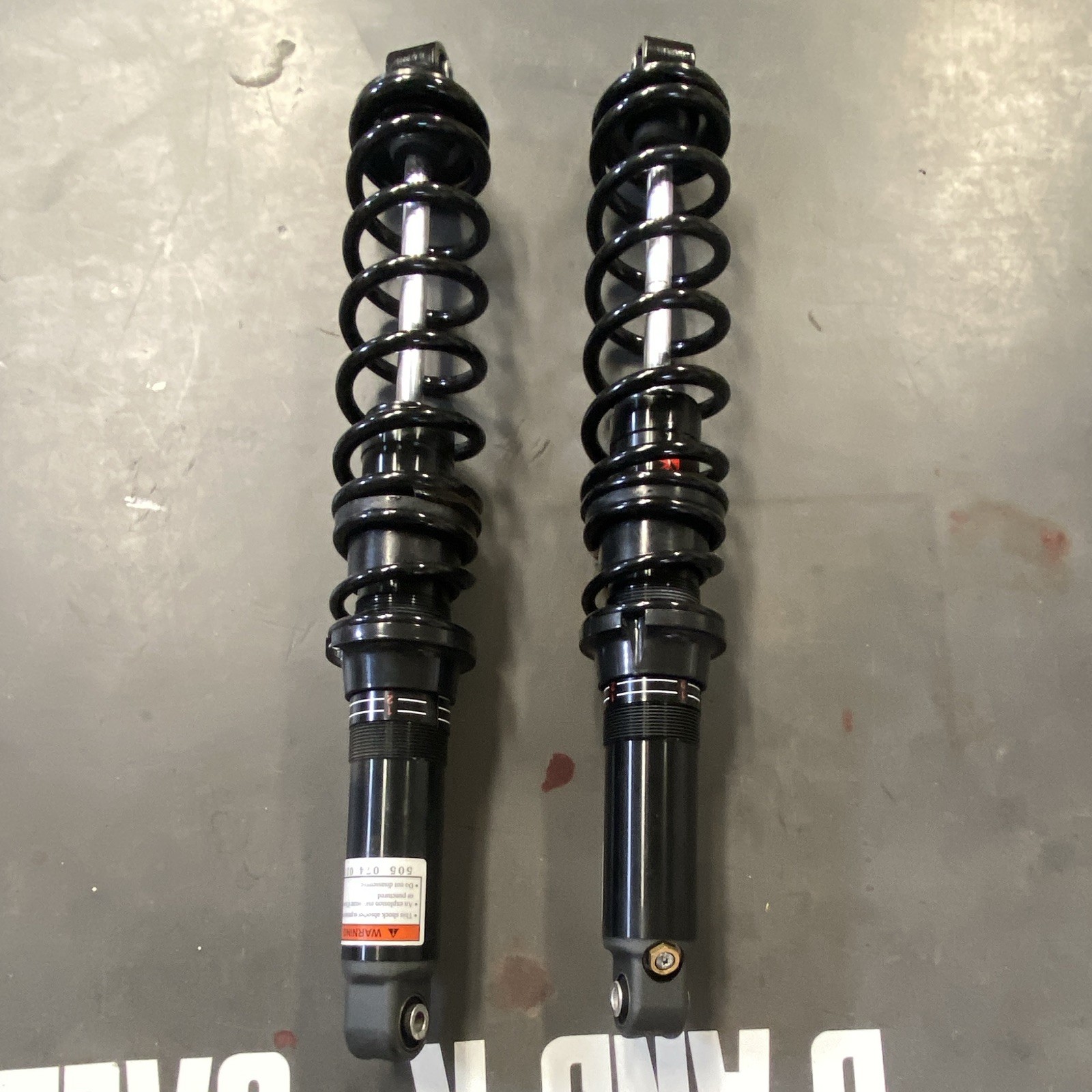 2017 Skidoo 850 KYB Front Shocks