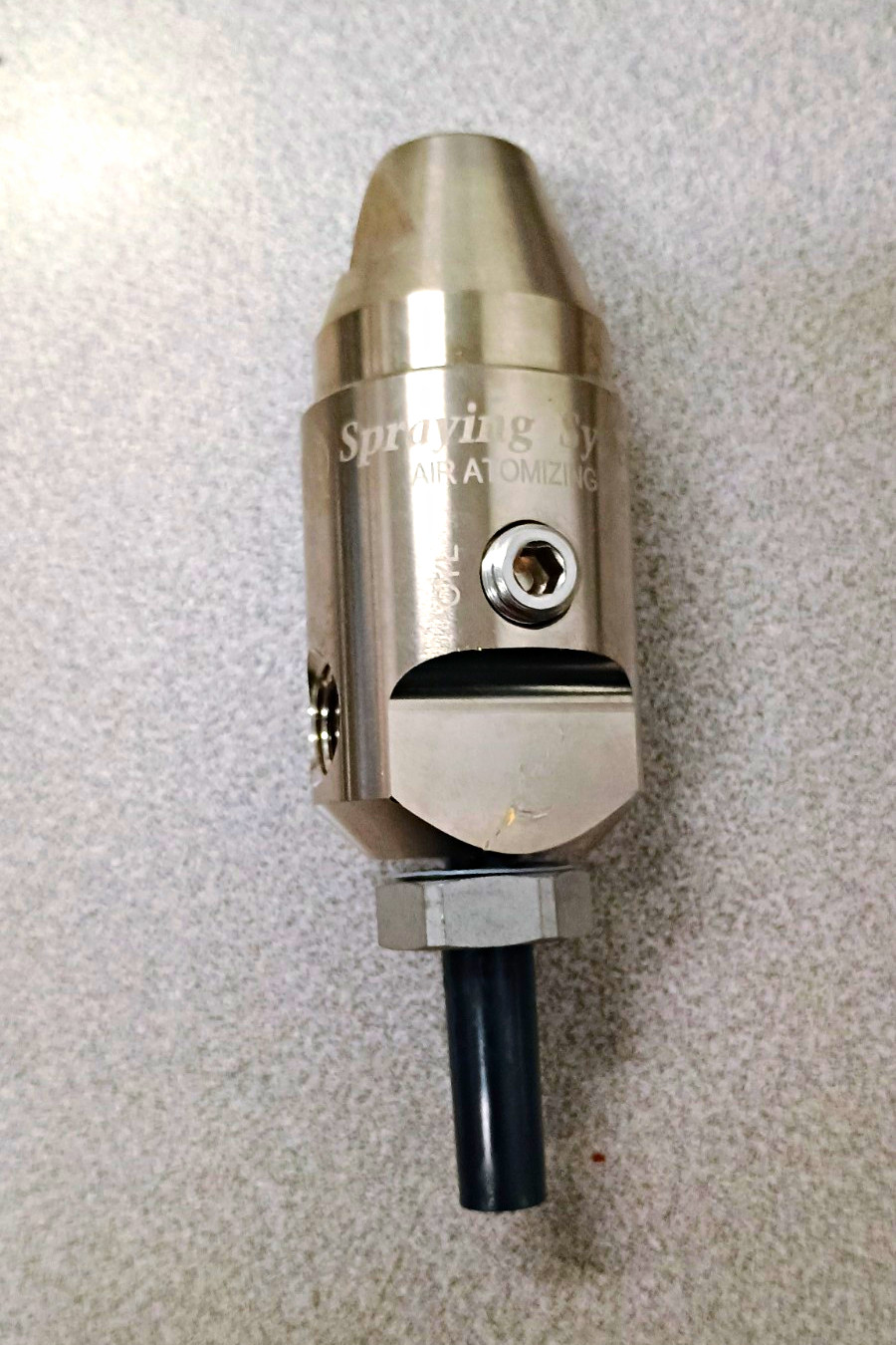 Spraying Systems Air Atomizing Spray Gun Nozzle Assembly Silver/Black Spraying Systems Air Atomizing Spray Gun Nozzle Assembly Silver/Black