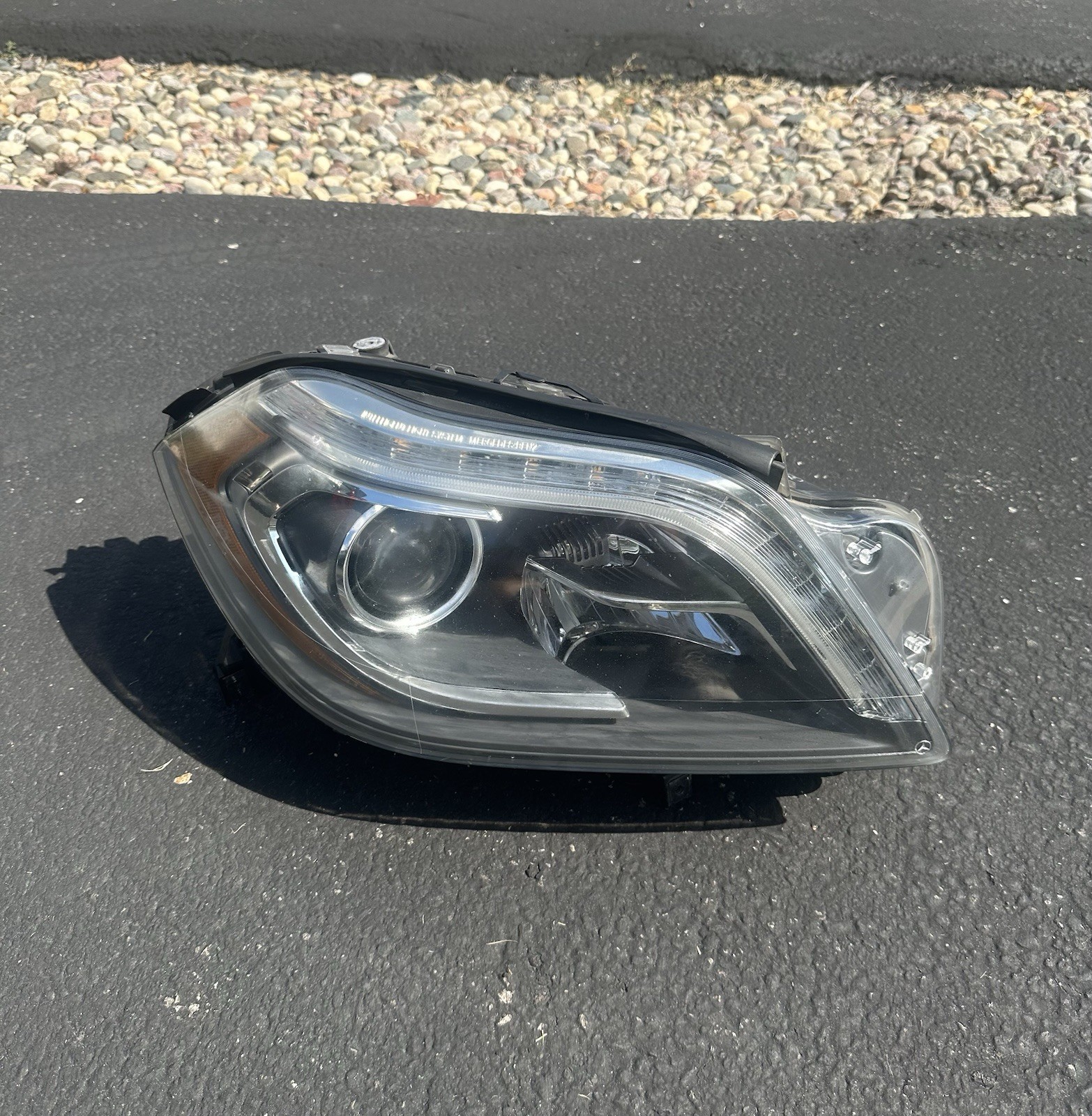 OEM 2013-2016 Mercedes-Benz X166-Gen. GL-Class Bi-Xenon Passenger Headlight OEM 2013-2016 Mercedes-Benz X166-Gen. GL-Class Bi-Xenon Passenger Headlight