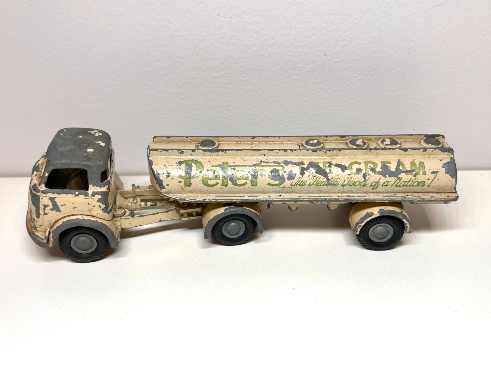 Vintage Micro GB/27 Peter\'s Ice Cream Commer Tanker Made in Australia