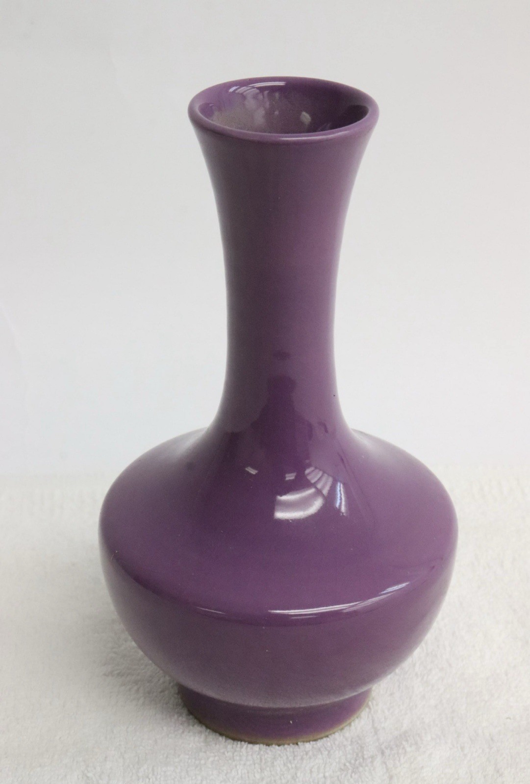 Chinese purple glazed porcelain vase, 6.65