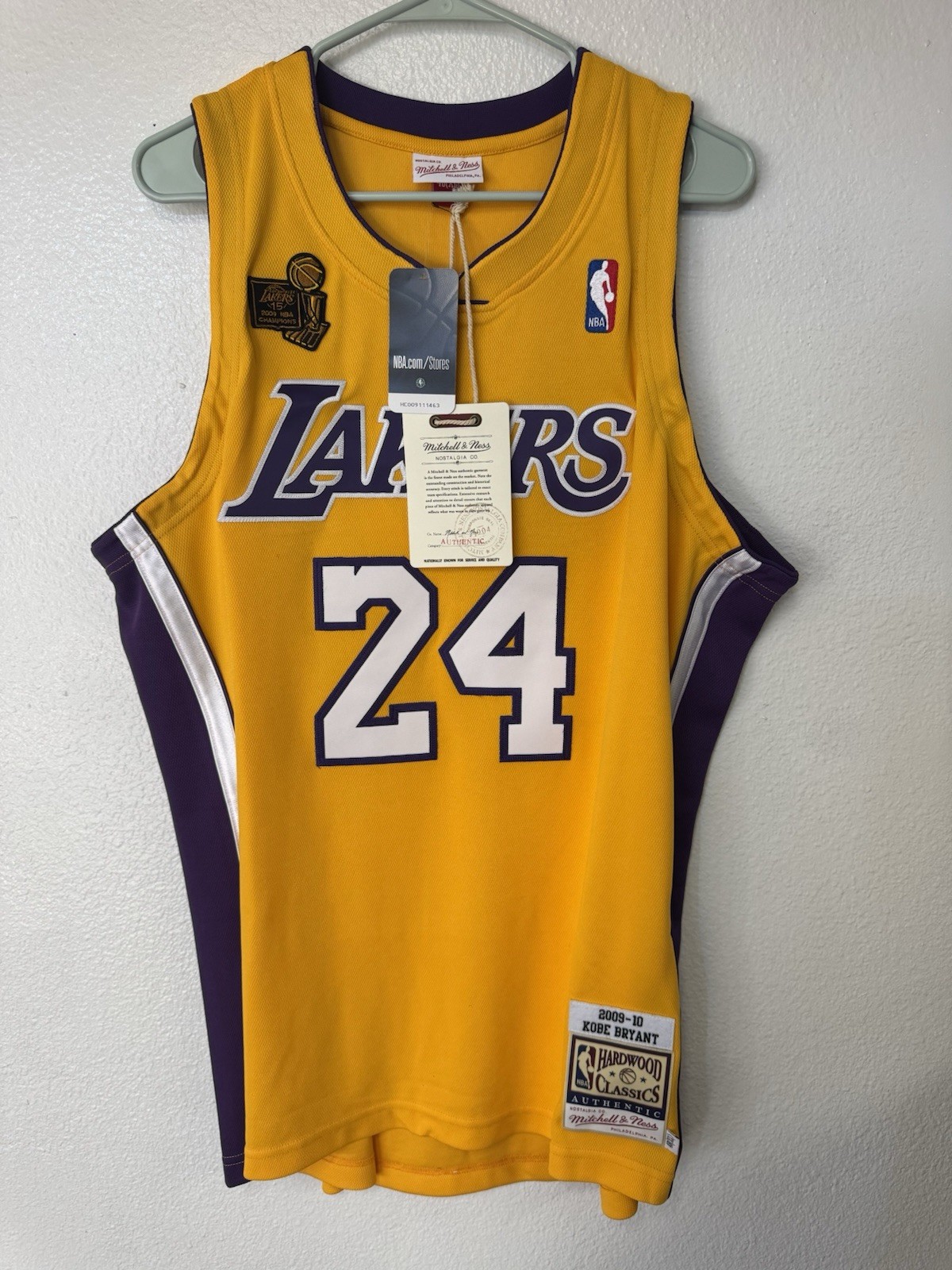 Mitchell &Ness NBA Los Angeles Lakers Kobe Bryant 2009-10 Authentic Jersey -XL Mitchell &Ness NBA Los Angeles Lakers Kobe Bryant 2009-10 Authentic Jersey -XL