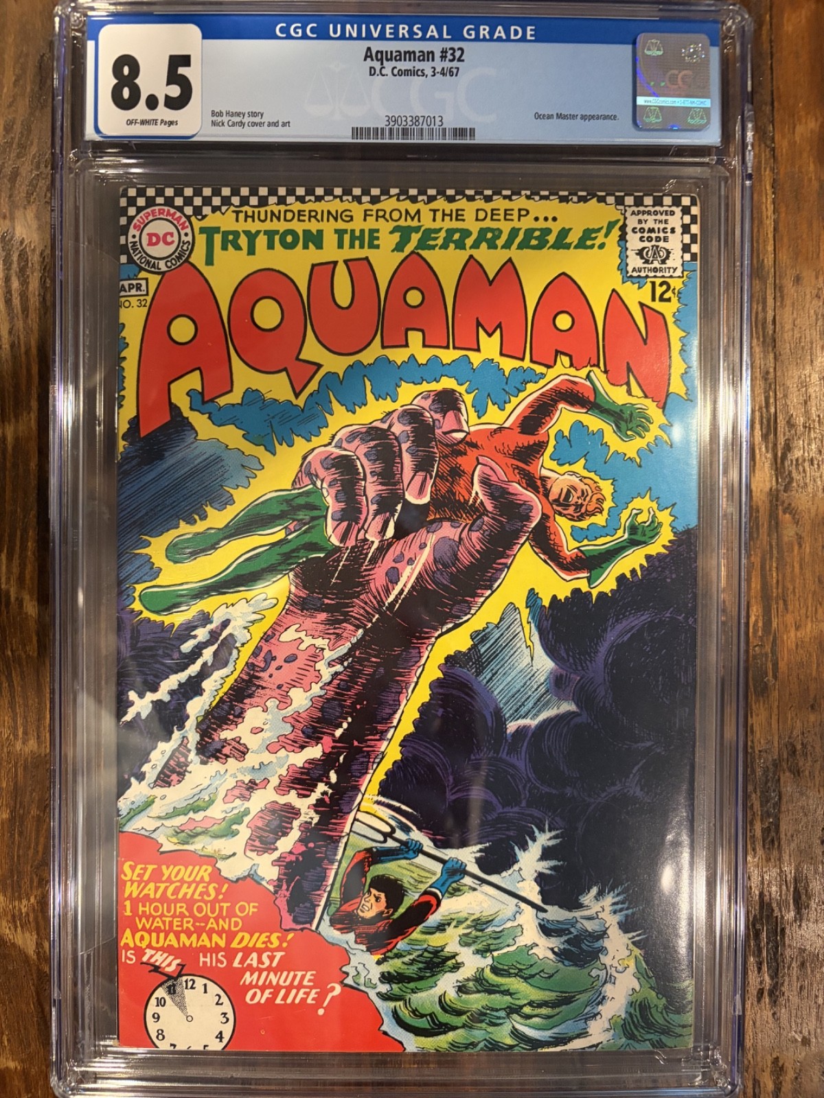 Aquaman #32 - DC 1967 Silver Age issue - CGC 8.5 - Ocean Master appearance Aquaman #32 - DC 1967 Silver Age issue - CGC 8.5 - Ocean Master appearance
