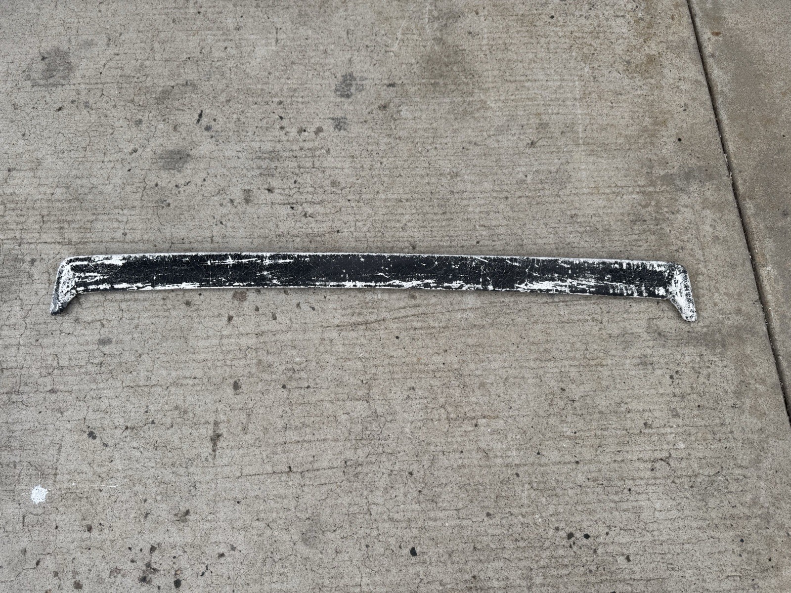 1984-1993 BMW E30 3-Series Factory Rear Trunk Lip Spoiler Wing Duck Bill Rubber