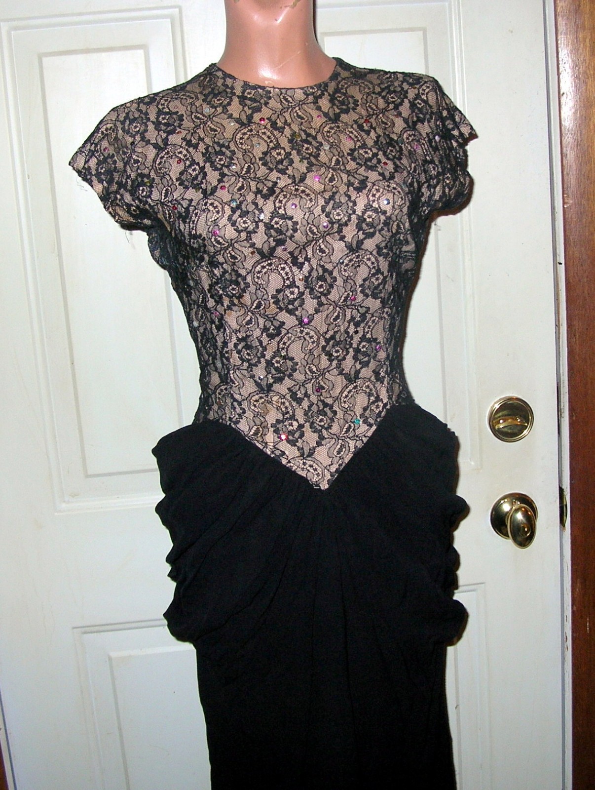 Vintage 1940\'s Black Lace & Rayon Wiggle Sheath w/Back Bow/Side Draping..Small Vintage 1940\'s Black Lace & Rayon Wiggle Sheath w/Back Bow/Side Draping..Small