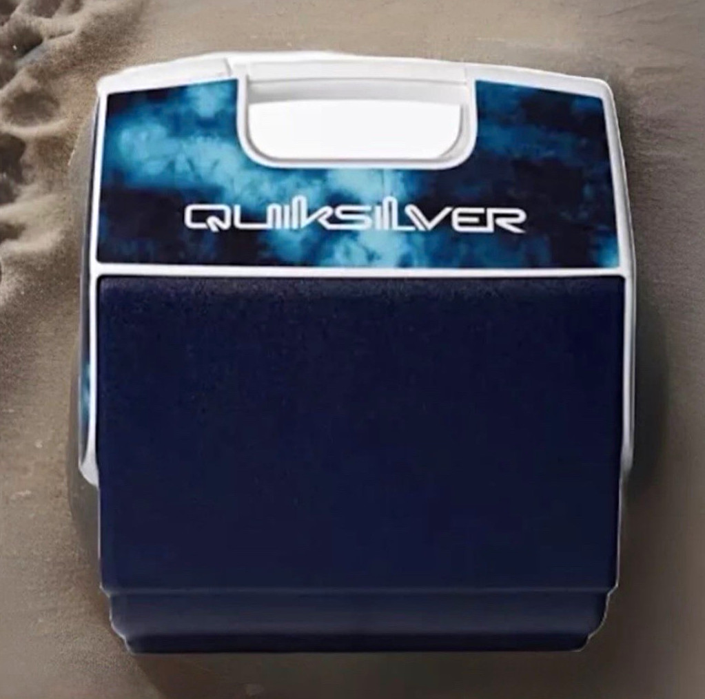 NWT Igloo x Quiksilver Nebulas Playmate Pal 7 Qt Cooler