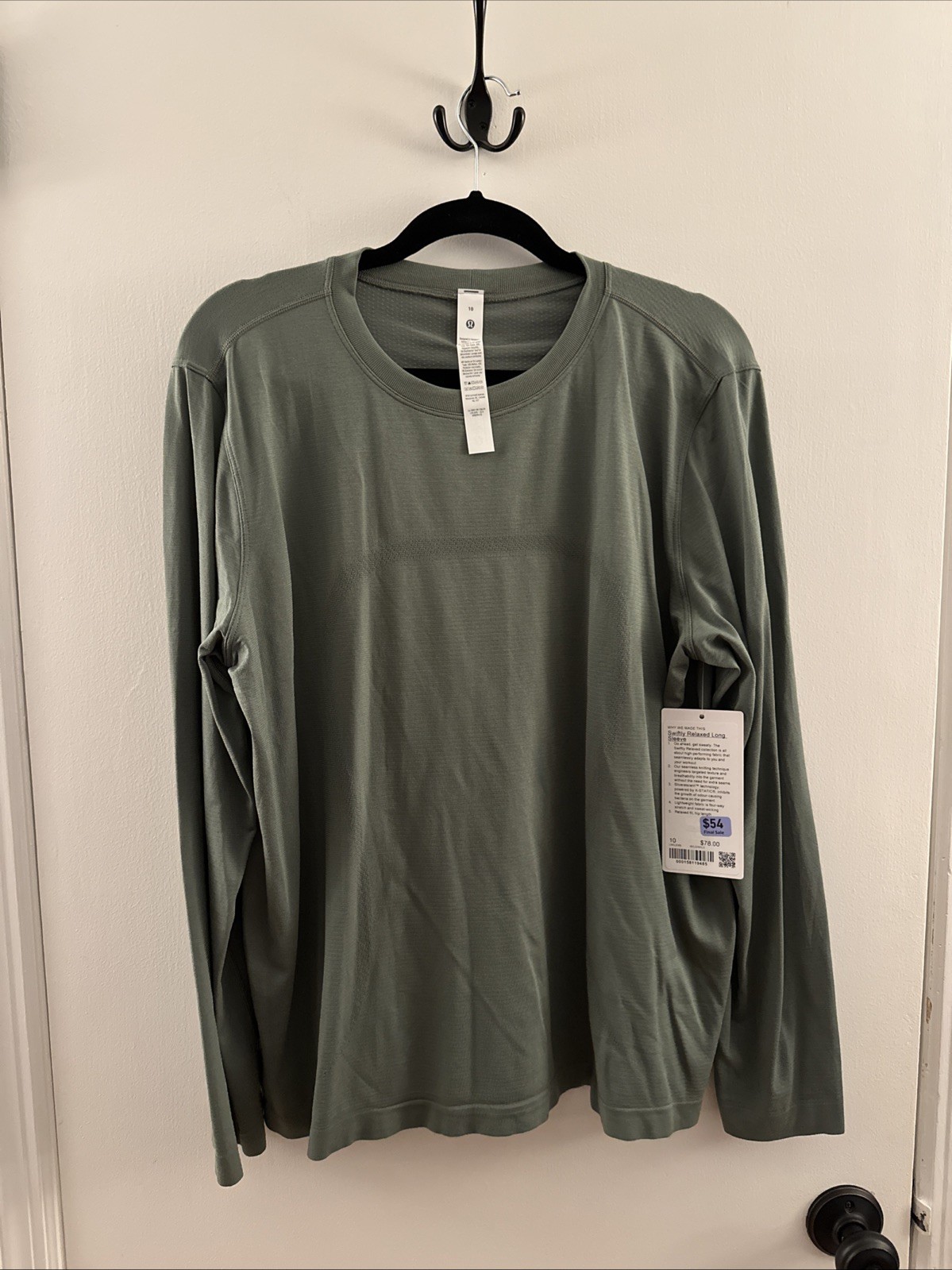 Lululemon Swiftly, Relaxed, Long Sleeve Size 10 Green Nwt Lululemon Swiftly, Relaxed, Long Sleeve Size 10 Green Nwt