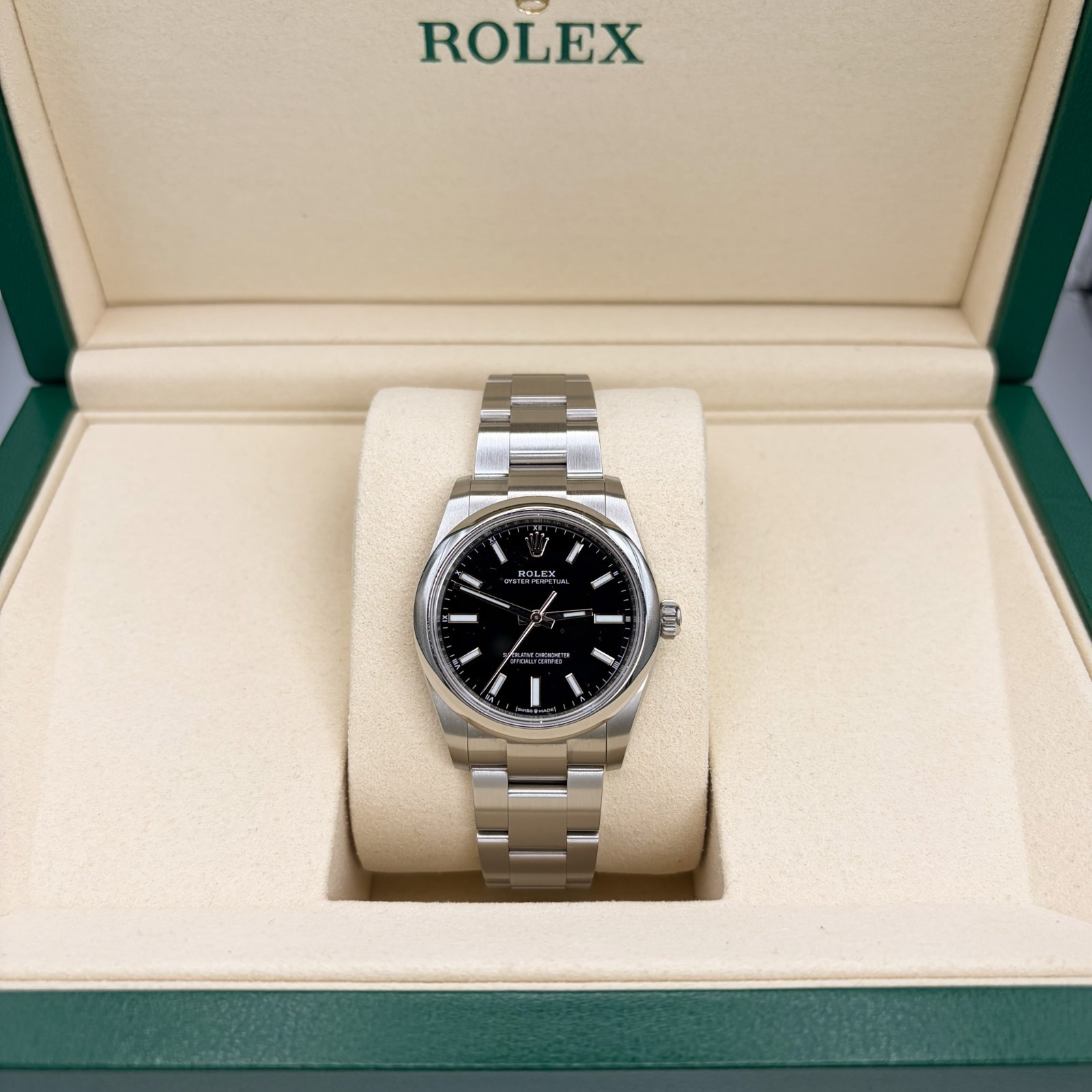 Rolex Oyster Perpetual 34mm 124200 *UNWORN* 2026 - Complete Set