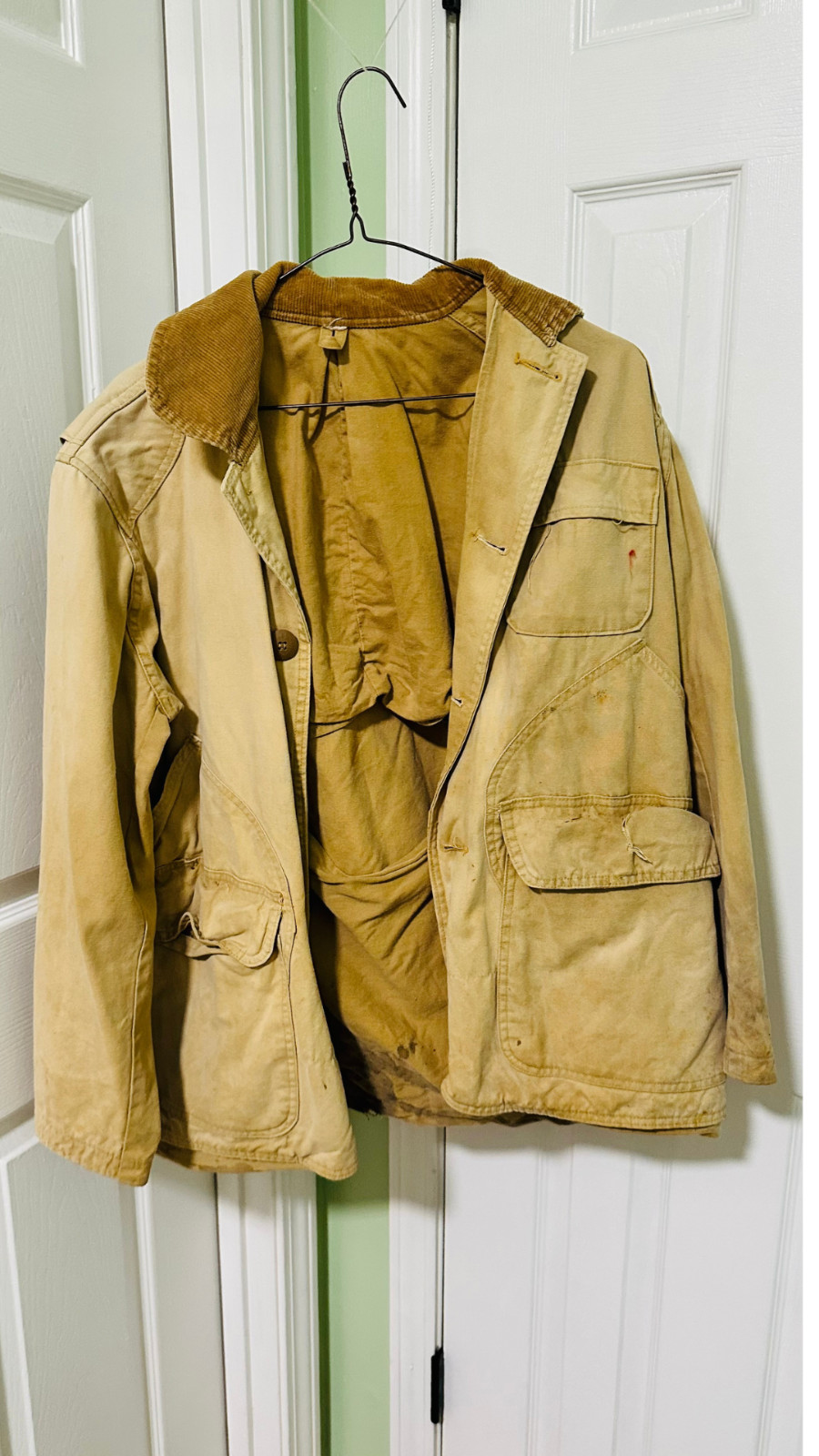Vintage Hunting Field Jacket Tan Canvas Corduroy Collar Game Pocket Distressed Vintage Hunting Field Jacket Tan Canvas Corduroy Collar Game Pocket Distressed