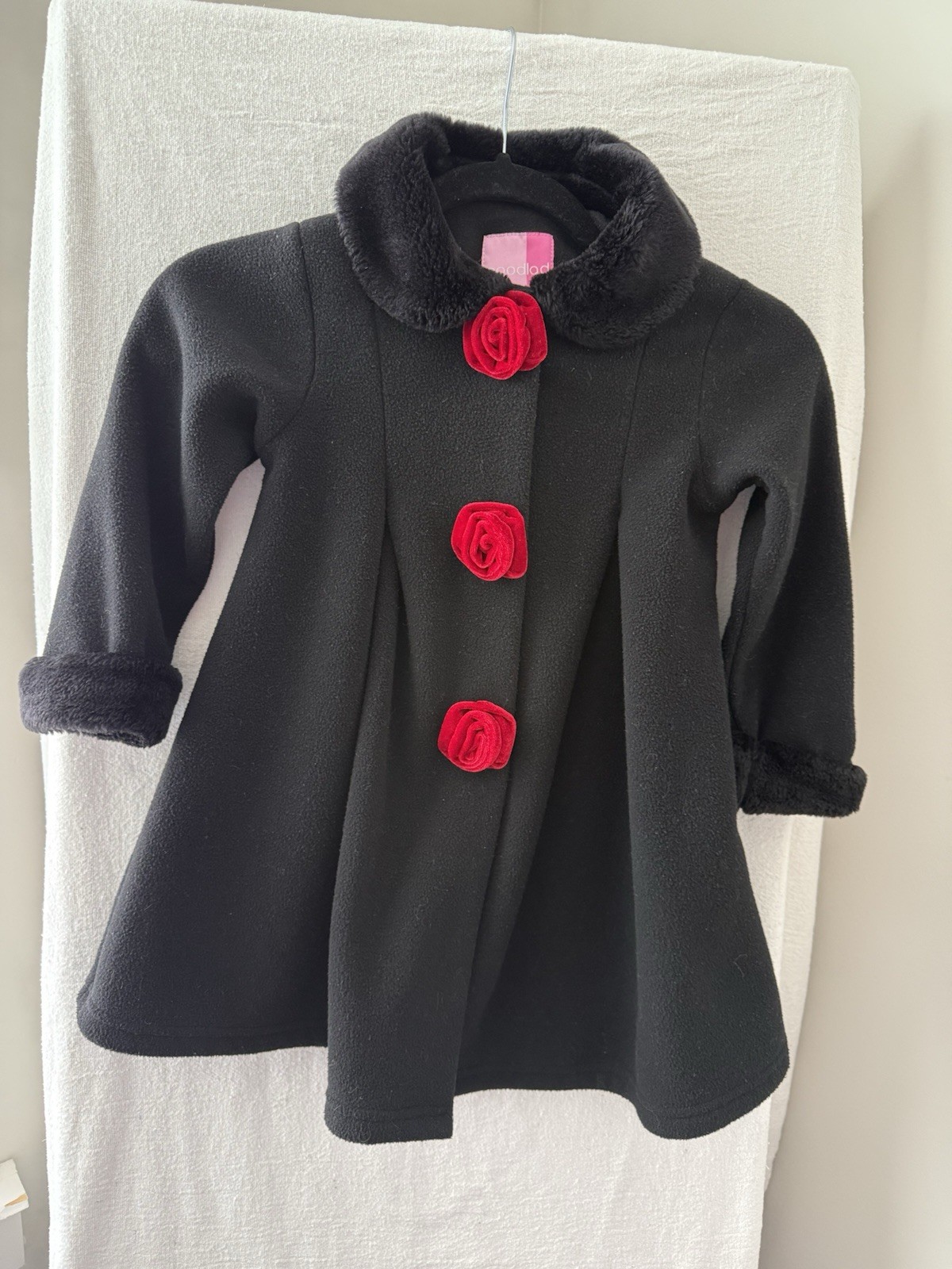 Good Lad Girls Coat Black With Red Rosettes, Fuzzy Collar and Hat 4 Toddler