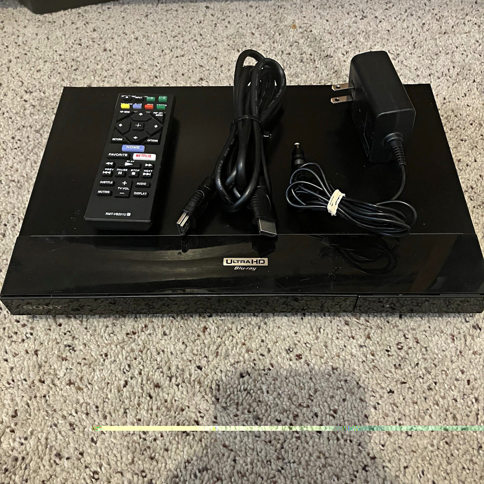 Sony UBP-X700 Ultra HD Blu-ray Player w/ Remote, HDMI Cable & Power Cord - WORKS Sony UBP-X700 Ultra HD Blu-ray Player w/ Remote, HDMI Cable & Power Cord - WORKS