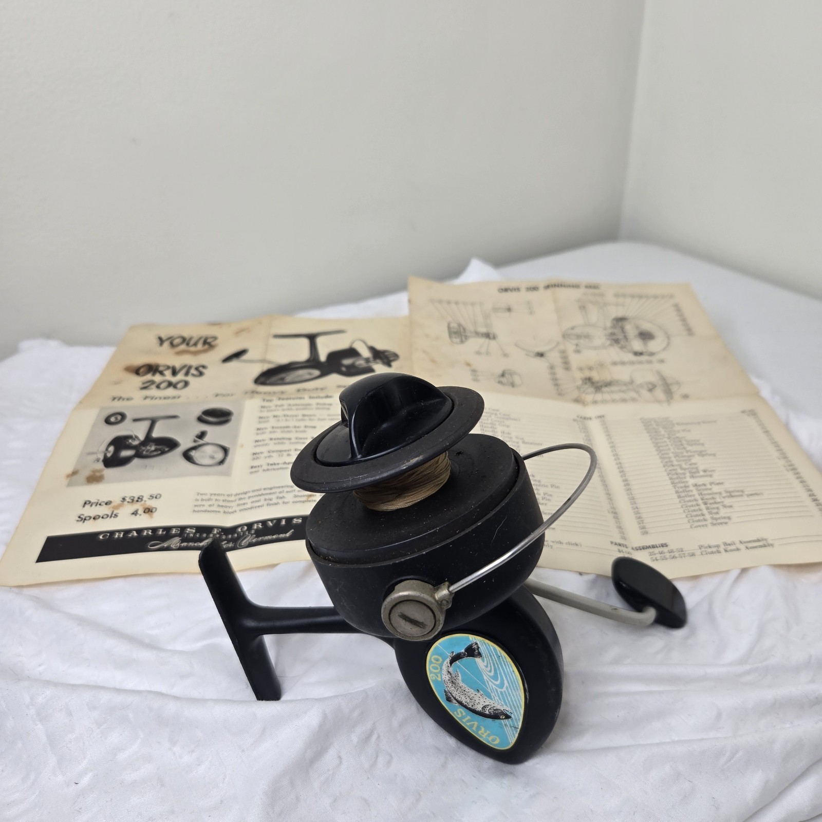 Orvis 200 Vintage Classic Spinning Fishing Reel Black Italy black w/ Paperwork Orvis 200 Vintage Classic Spinning Fishing Reel Black Italy black w/ Paperwork